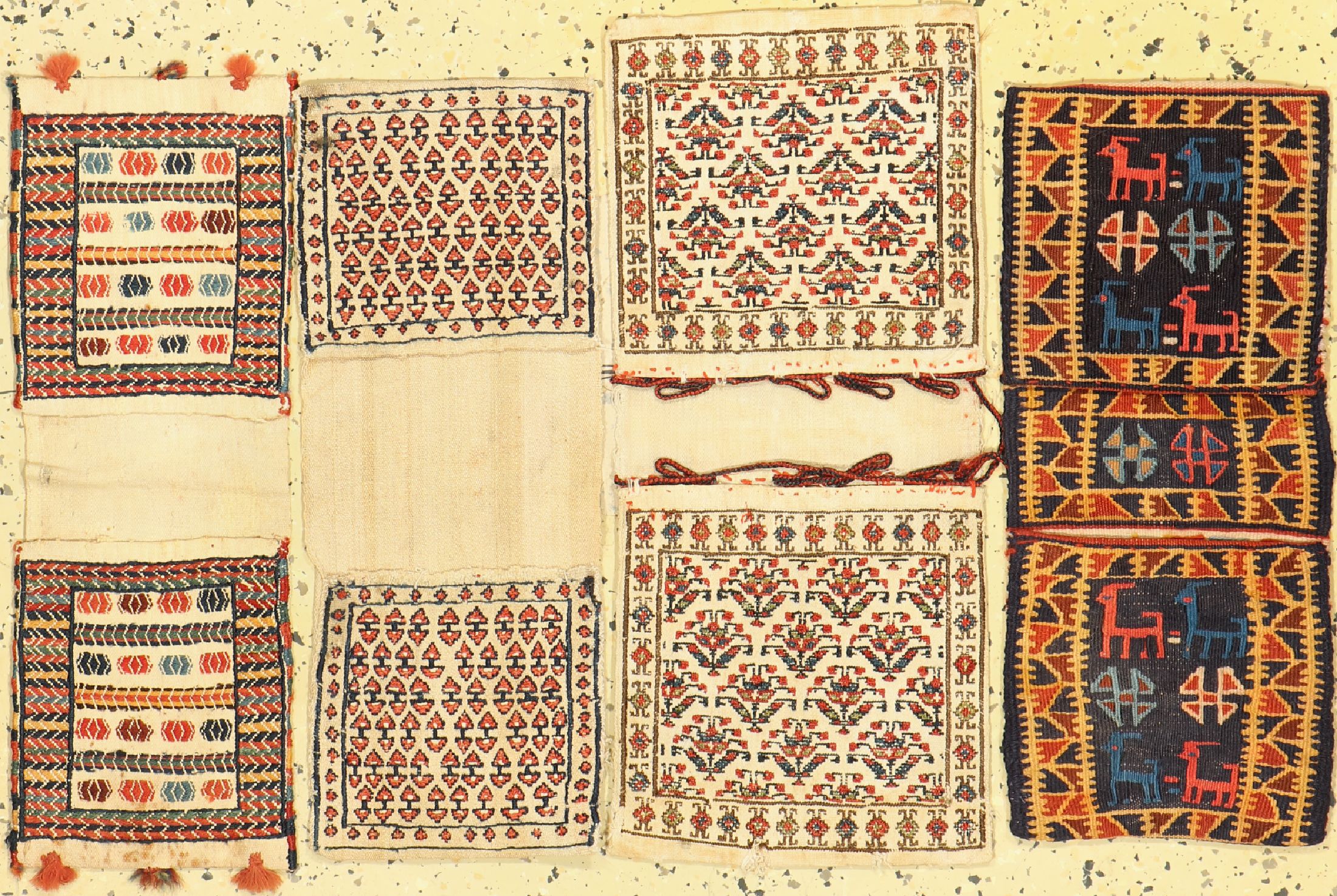 4 Dopelltaschen antik, Persien, um 1920, Wolle auf Wolle, ca. 57 x 25 cm, EHZ: 2