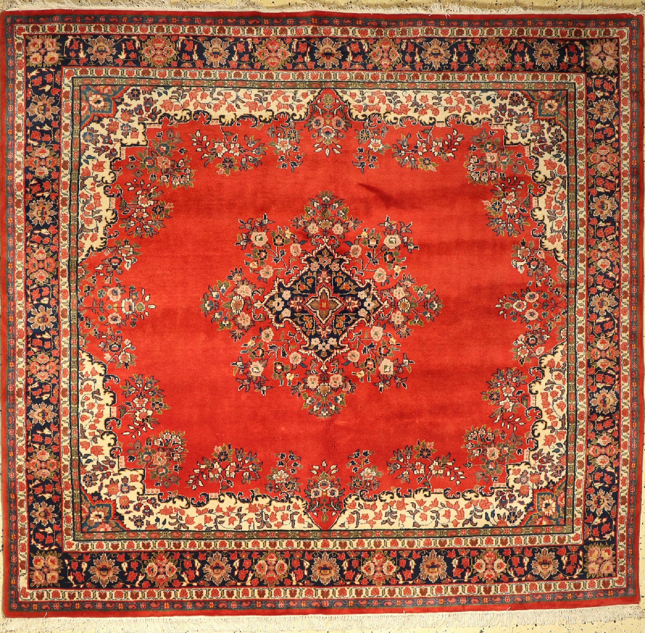 Sarogh, Indien, ca. 40 Jahre, Wolle auf Baumwolle, ca. 232 x 216 cm, EHZ: 1