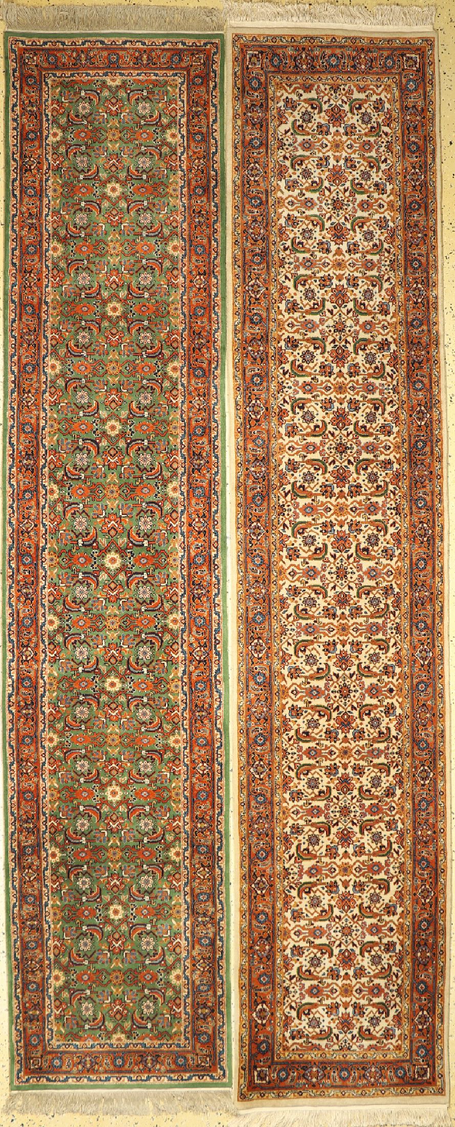 1 paar Bidjar, Indien, ca. 40 Jahre, Wolle auf Baumwolle, ca. 350 x 70 cm & ca. 340 x 71 cm, EHZ: 1