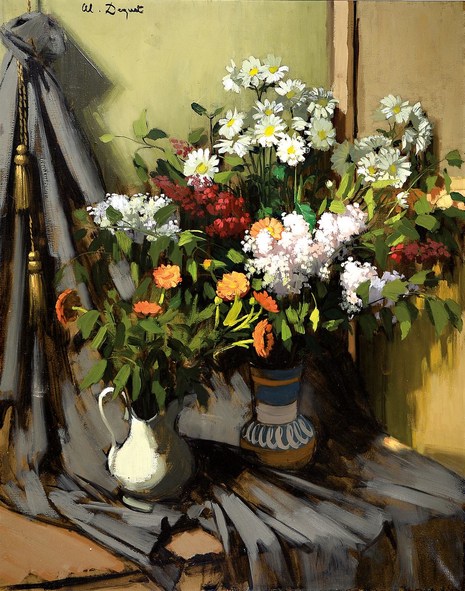 Alain Dequet, 1920-1980, Blumenstillleben mit drapiertem Tuch, Öl/Lwd, links oben signiert, ca. 93x74cm, R. ca. 119x99cm