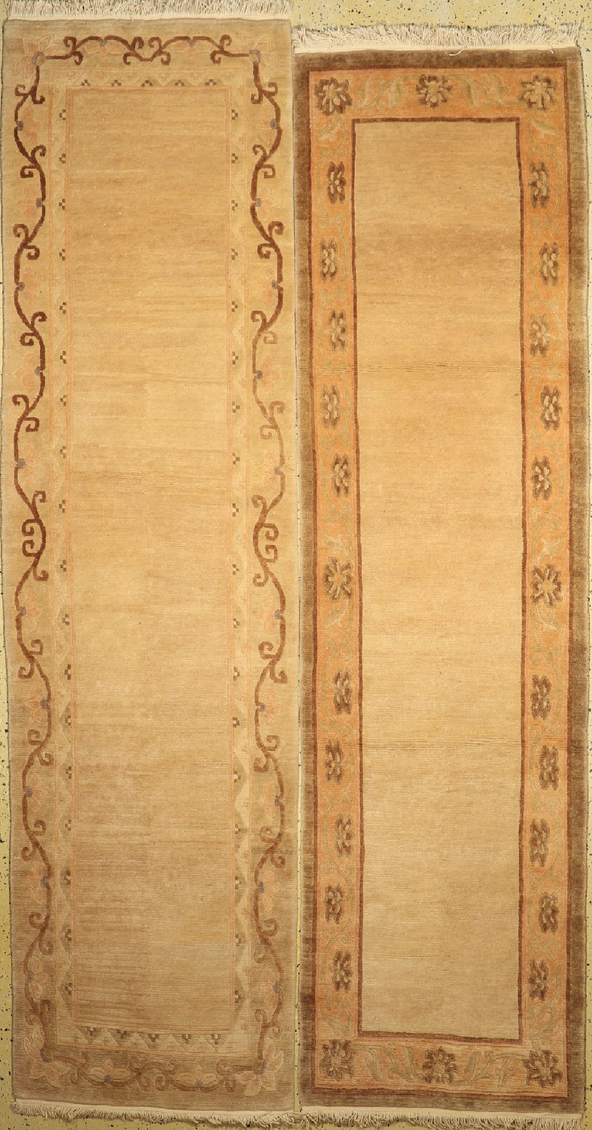 1 paar alte Nepal, ca. 60 Jahre, Wolle auf Baumwolle, ca. 313 x 83 cm, EHZ: 2,einer mit Minimalem Mottenfraß