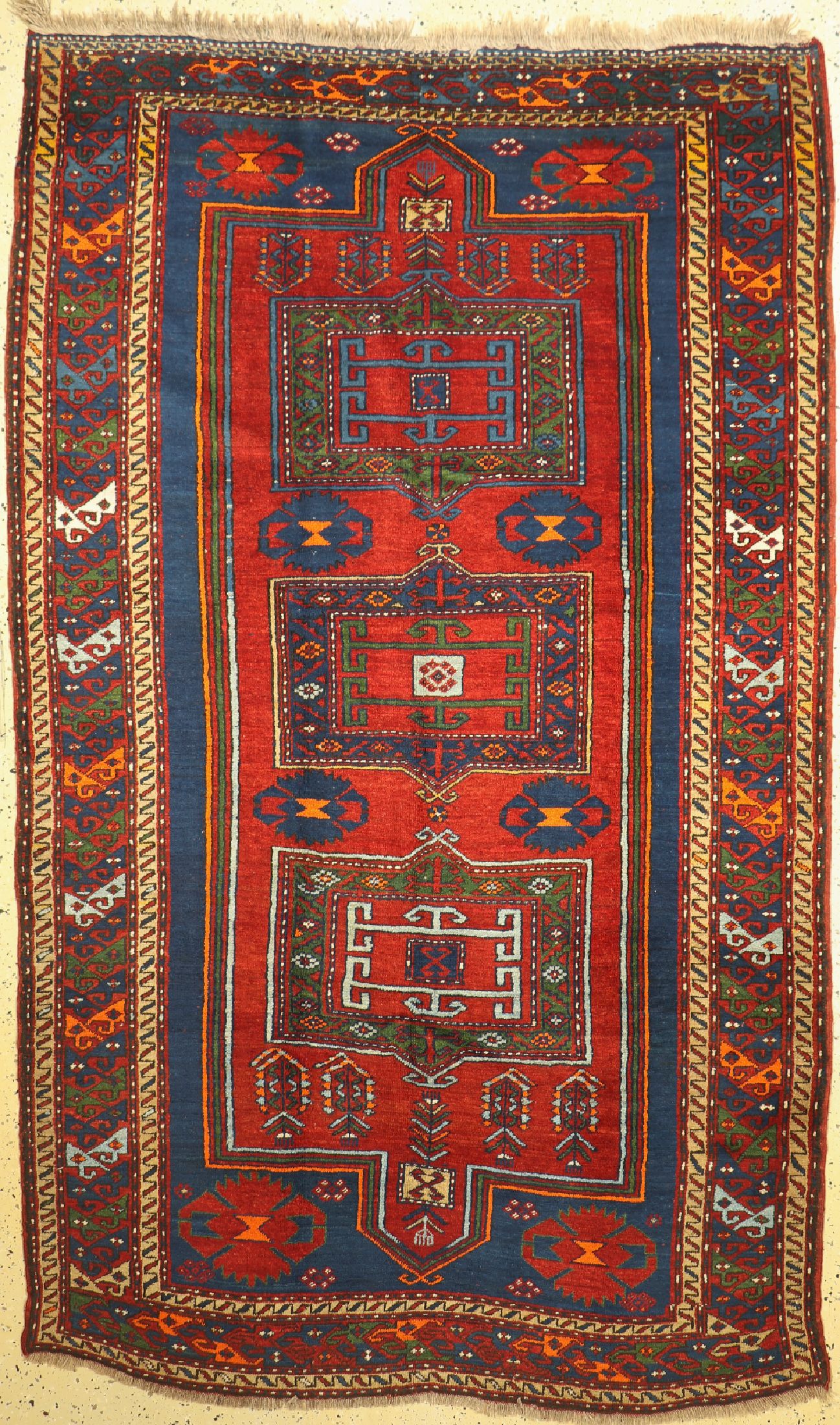 Kazak antik, Kaukasus, um 1910/1920, Wolle auf Wolle, ca. 275 x 165 cm, EHZ: 2, kleine Restaurierung