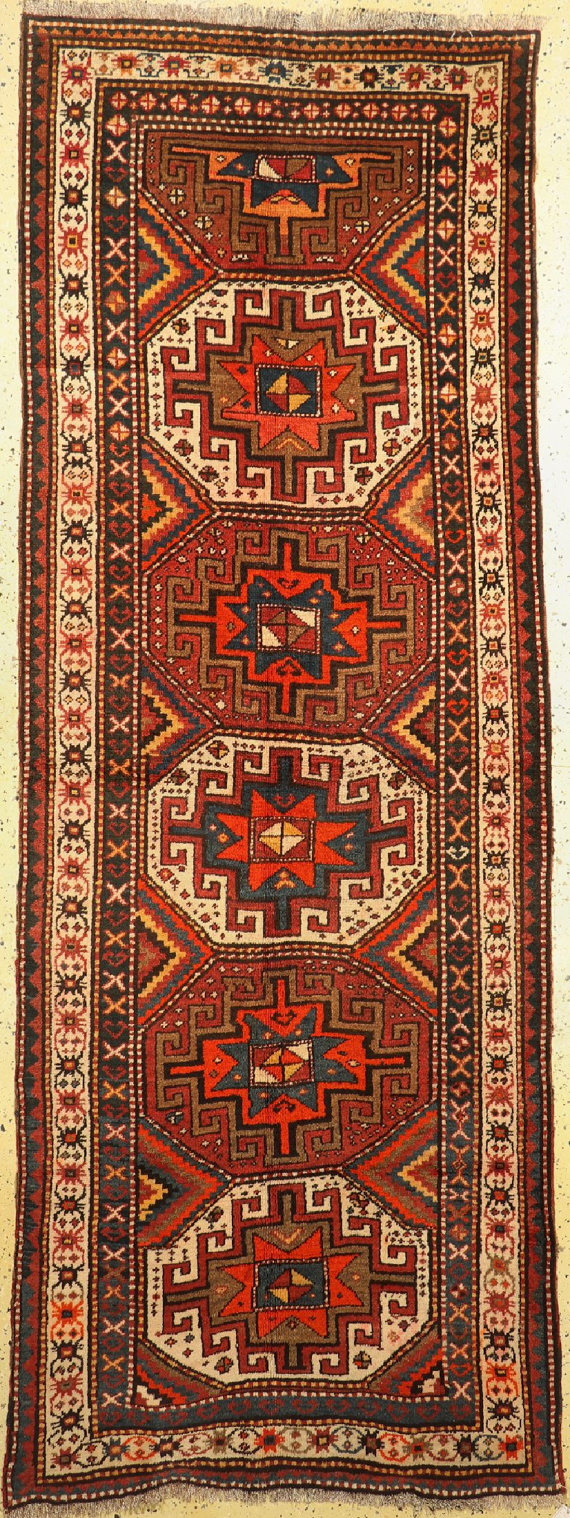 Kazak antik, Kaukasus, um 1910/1920, Wolle auf Wolle, ca. 320 x 125 cm, EHZ: 2, kleine Restaurierung