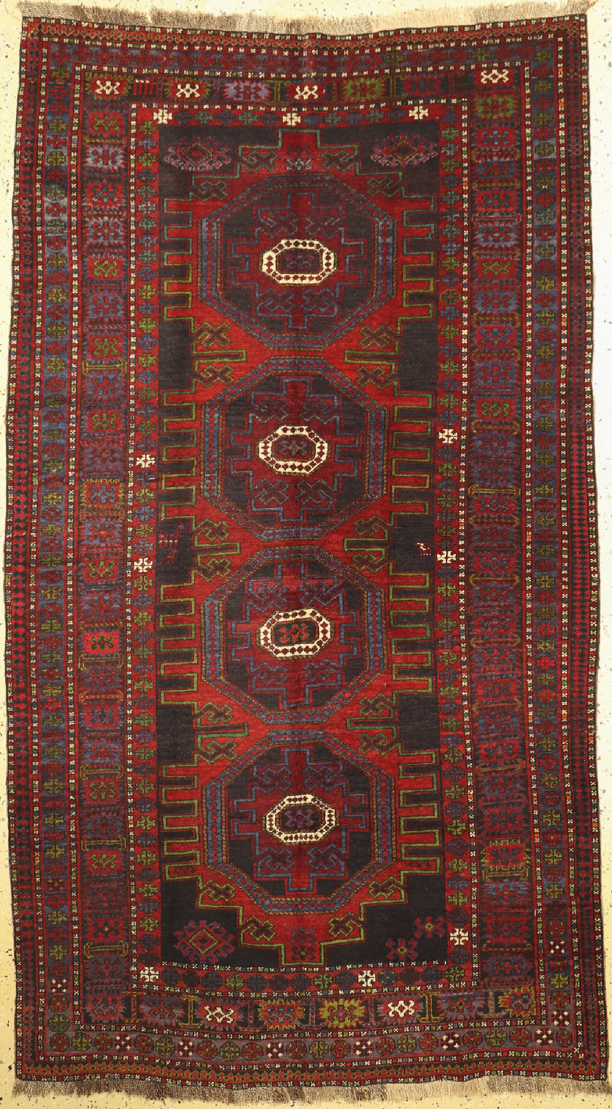 Kazak alt, Kaukasus, um 1930, Wolle auf Wolle, ca. 260 x 148 cm, EHZ: 2