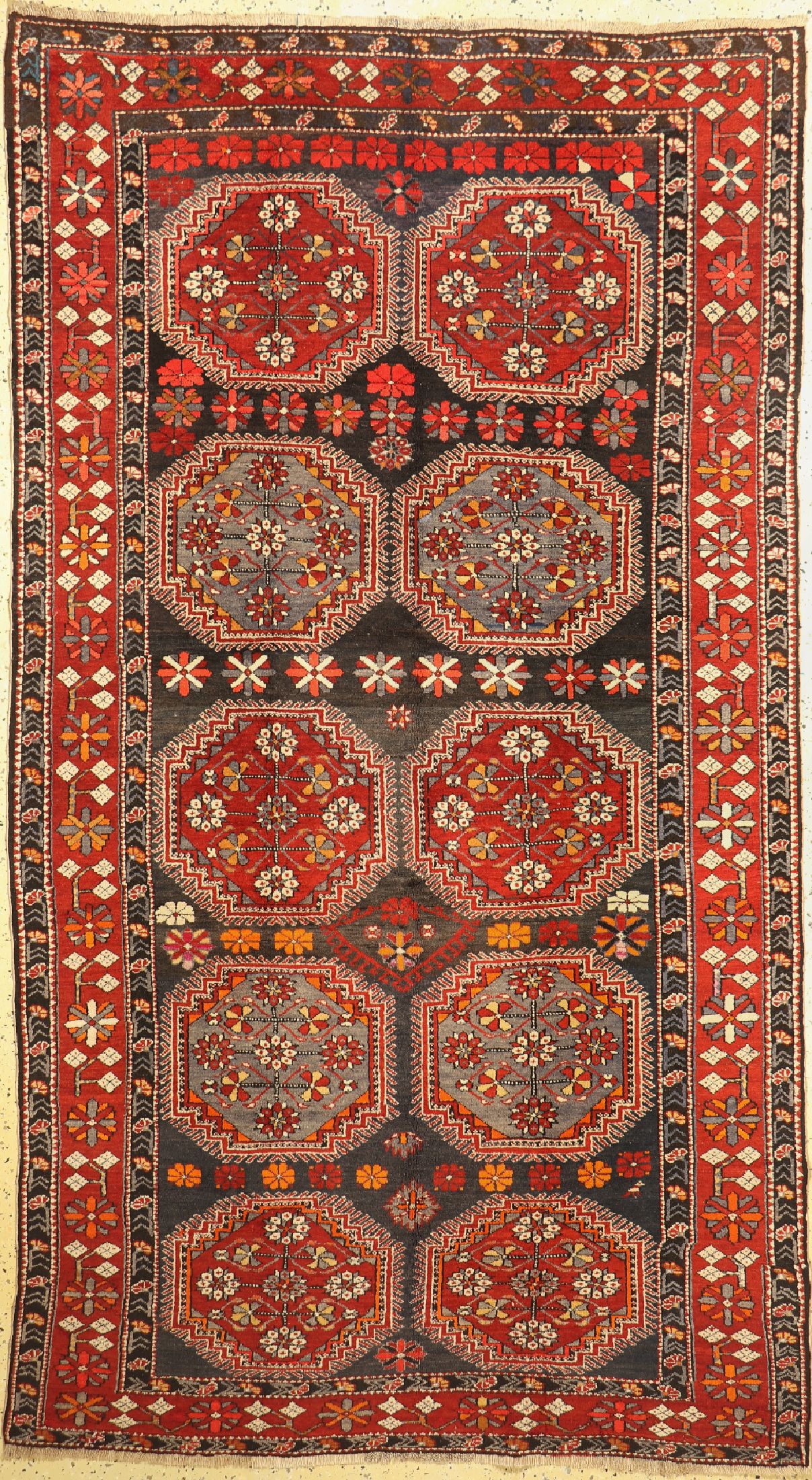 Schirwan antik, Kaukasus, um 1910/1920, Wolle auf Wolle, ca. 270 x 155 cm, EHZ: 2