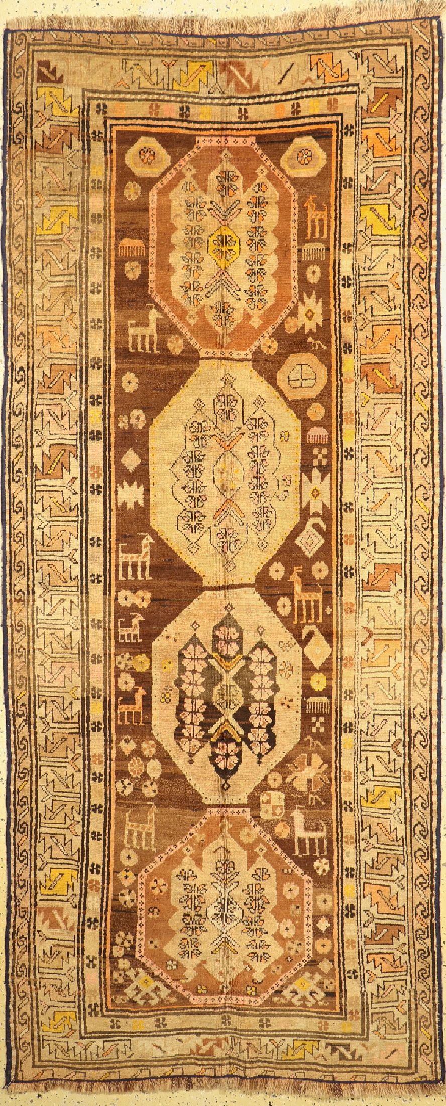 Karabagh antik, Kaukasus, um 1900, Wolle auf Wolle, ca. 275 x 116 cm, minimal verkürzt,EHZ: 2