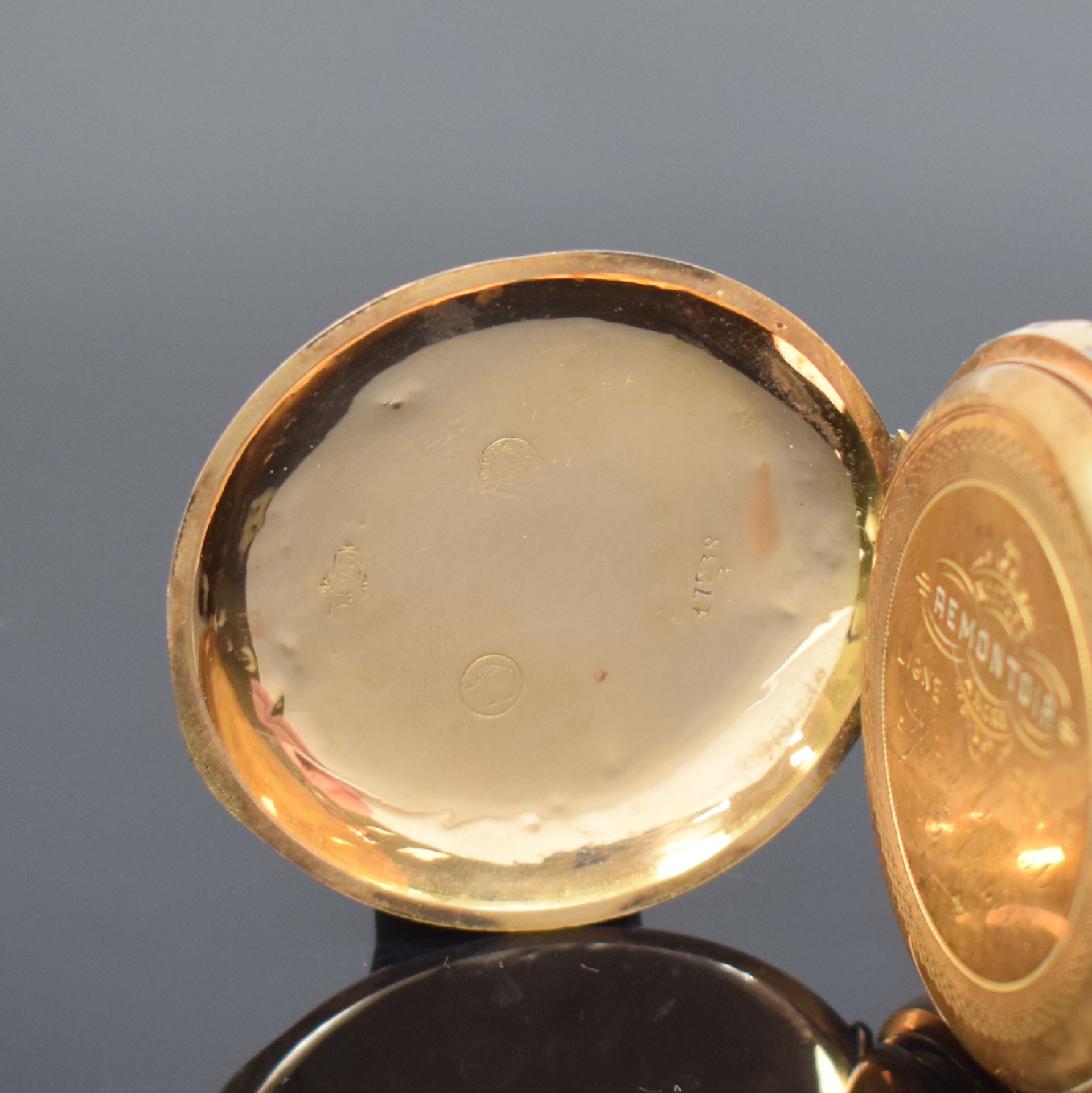 Detail b: TEUTONIA offene Taschenuhr in RG 585/000, Schweiz um 1900, Metallcuvette, Emailzifferbl. m. arab. Zahlen, 24-Std.-Aufkleber sp., gold. Zeiger, verg. ...