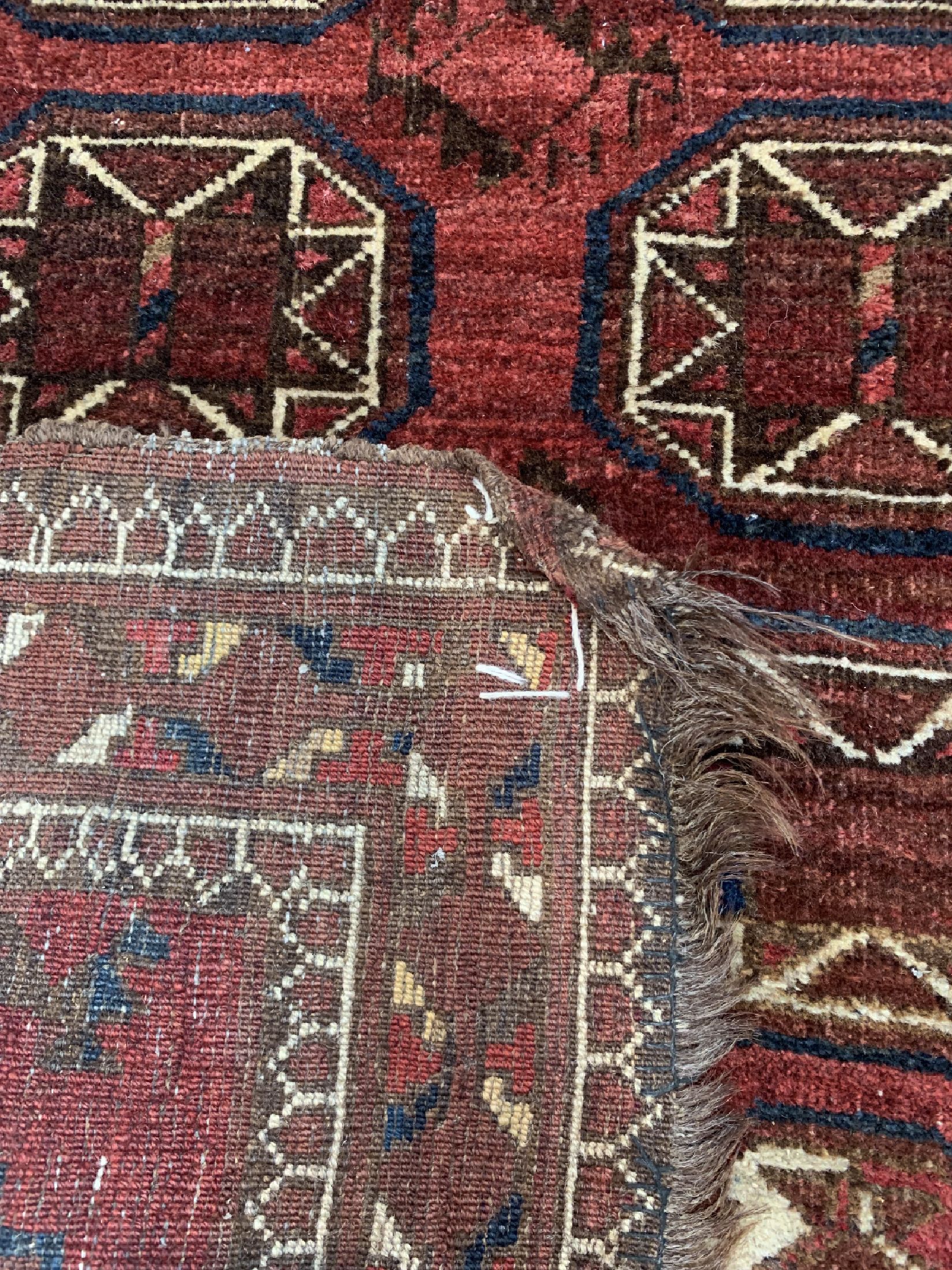 Detail i: Konvolut aus Persischem Belutsch & 2 Afganischem Ersari, um 1900/1920, Wolle auf Wolle, ca. 210 x 120 cm, EHZ: 3