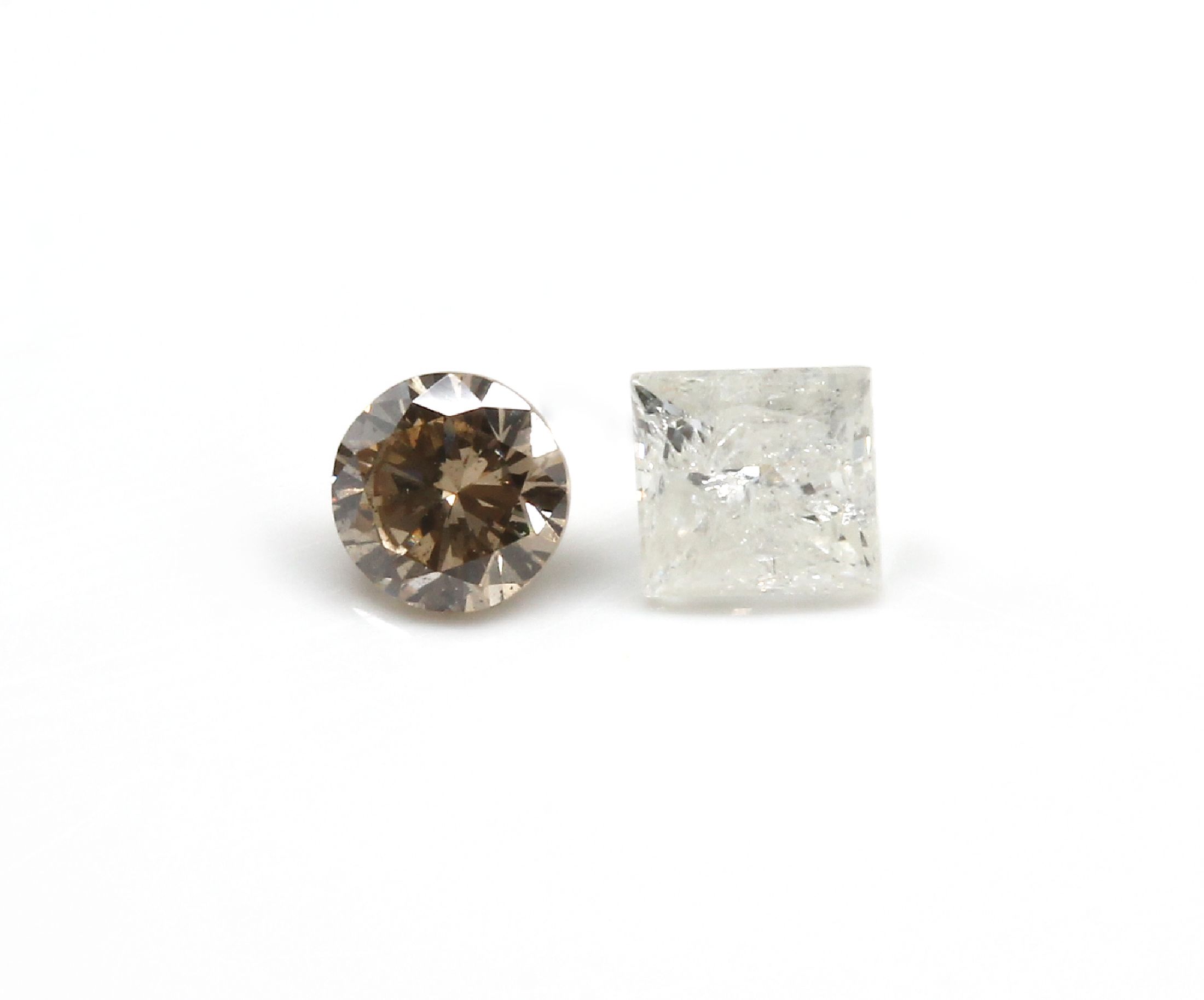 Detail b: Lot Brillanten und Diamanten, zus. ca. 2.30ct Weiß-get.Weiß/si-p und light Yellow-Braun, z.T. besch.