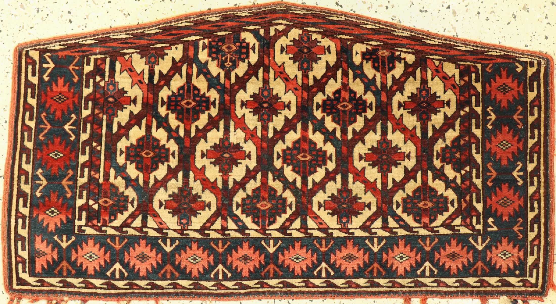 Yomud Asmalyk antik, Turkmenistan, 19.Jhd, Wolle auf Wolle, ca. 122 x 68 cm, EHZ: 2(restauriert)