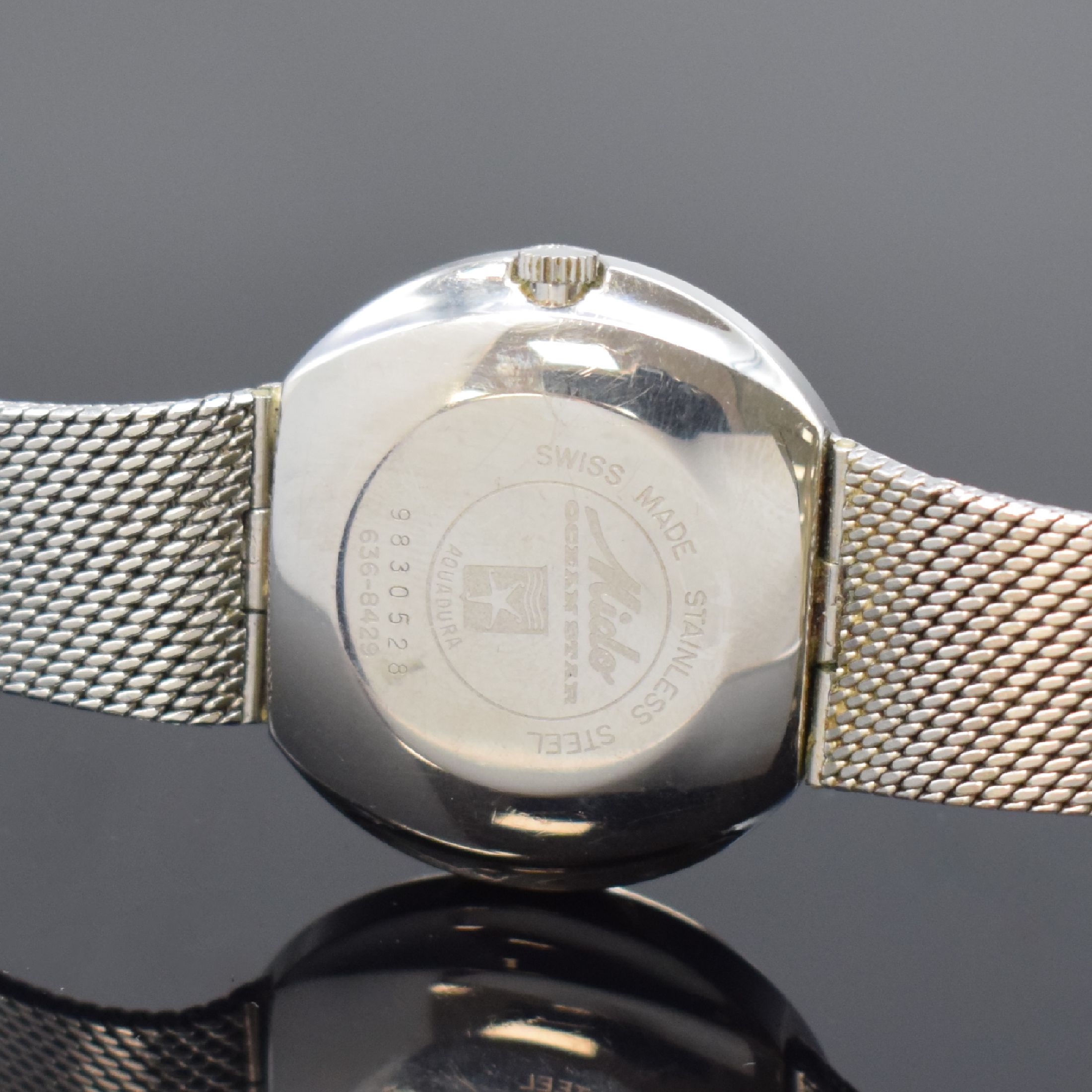 Detail d: MIDO Commander Herrenarmbanduhr am Milanaiseband in Stahl, Schweiz 1995, Automatik, Ref. 636-8429, Monocoque-Geh., integr. Milanaiseband, orig. ...