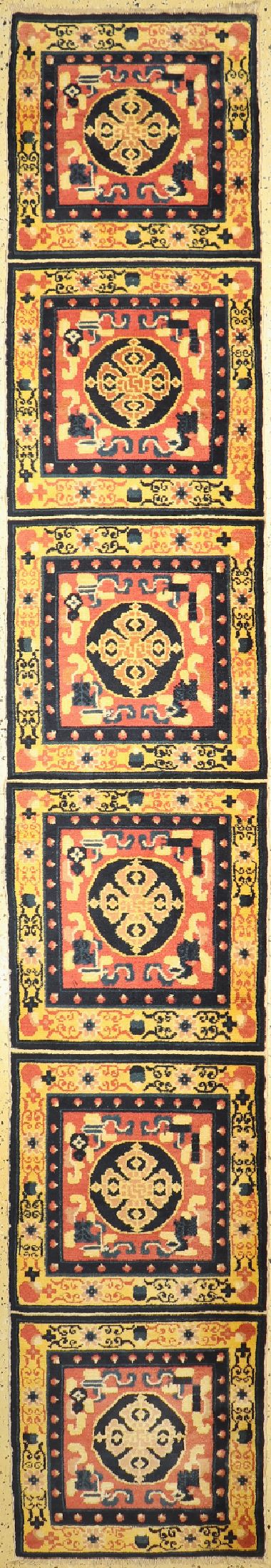 Ning-Hsia"Sitzbankteppiche", China, um 1900, Wolle auf Baumwolle, ca. 430 x 70 cm, EHZ: 2