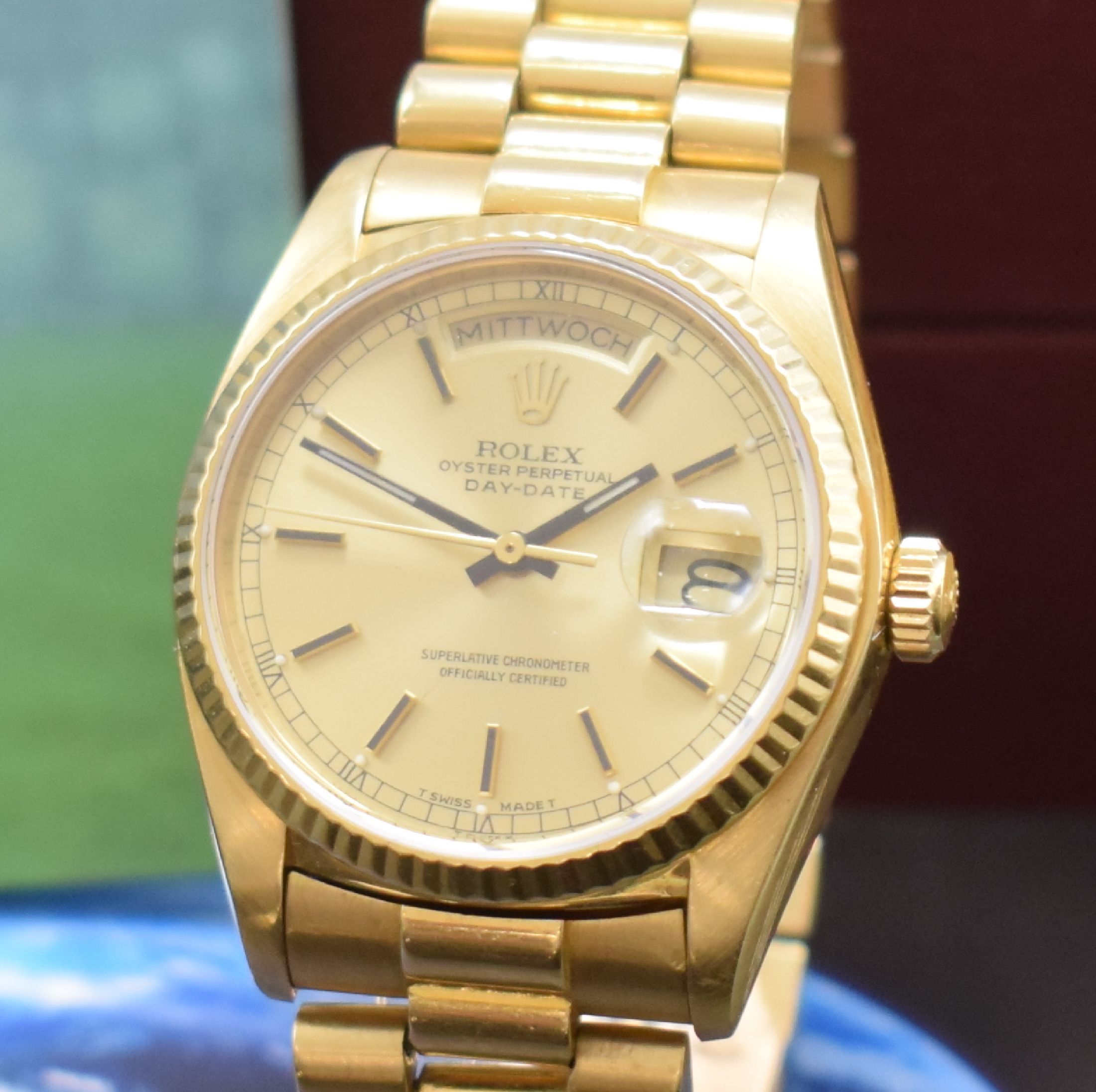 Detail a: ROLEX Day-Date Herrenarmbanduhr in GG 750/000 Referenz 18038, Schweiz um 1980, Automatik, verschr. Oystergeh., Präsidentband m. verd. Faltschl., ...