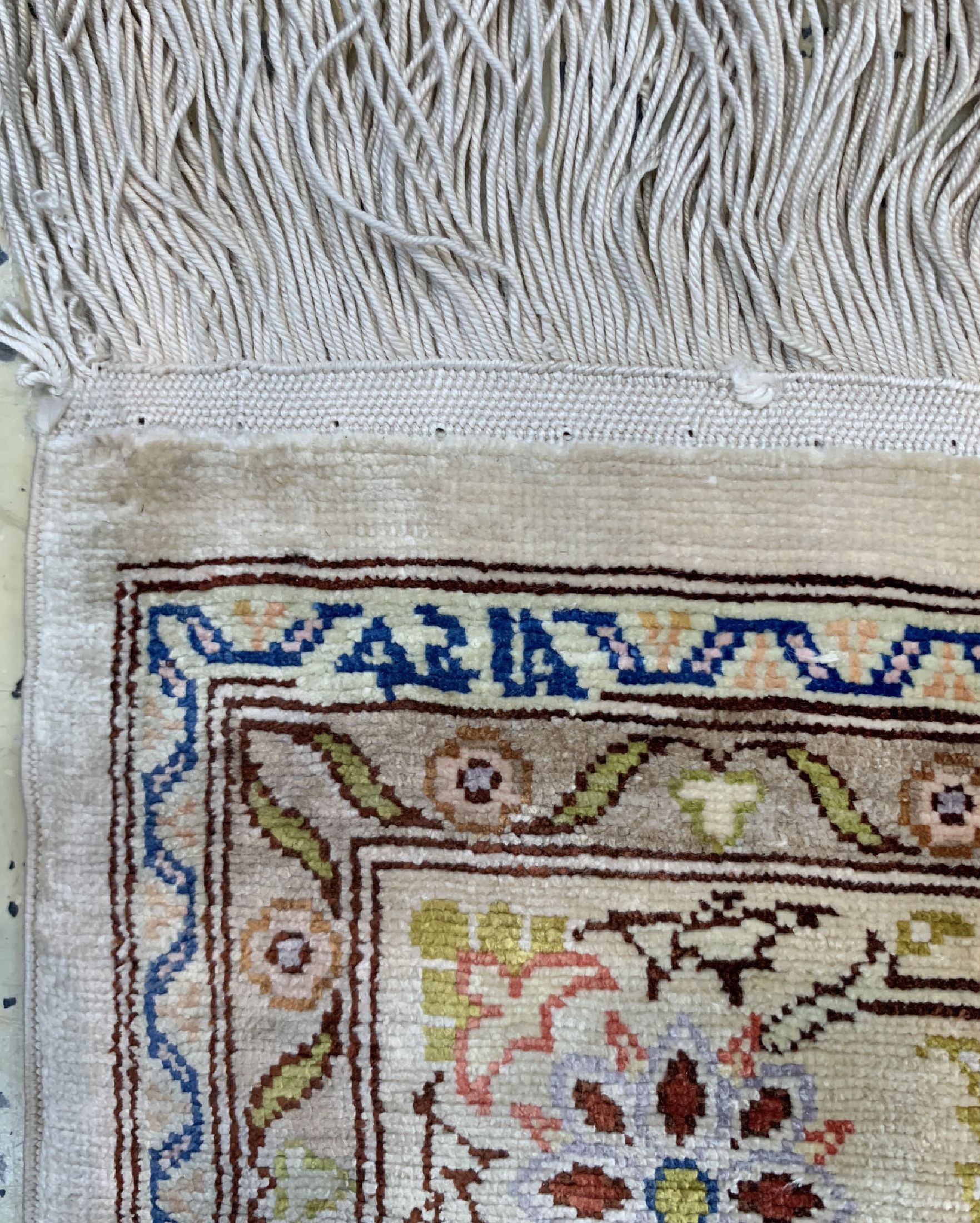 Detail c: Hereke Seide fein, signiert, Türkei, um 1960, reine Naturseide, ca. 104 x 65 cm, ca. 1,0 Mio. Kn/qm, EHZ: 1
