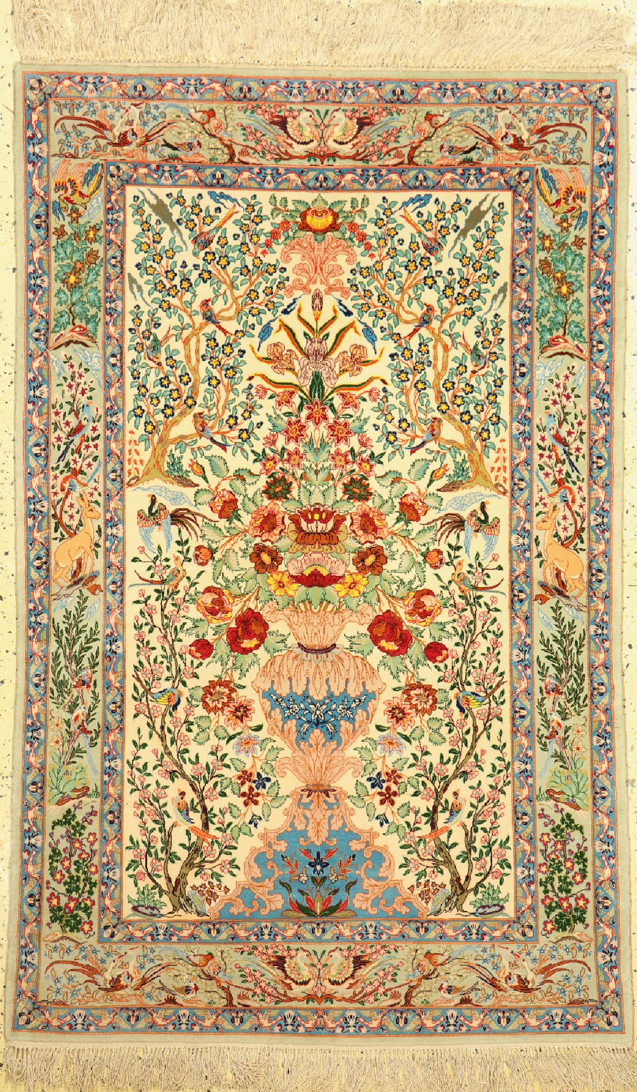 Esfahan fein, Persien, um 1950, Korkwolle auf Seide, ca. 170 x 110 cm, ca. 1,0 Mio. Kn/qm, EHZ: 1-2(minimaler Mottenfrass am Rand)