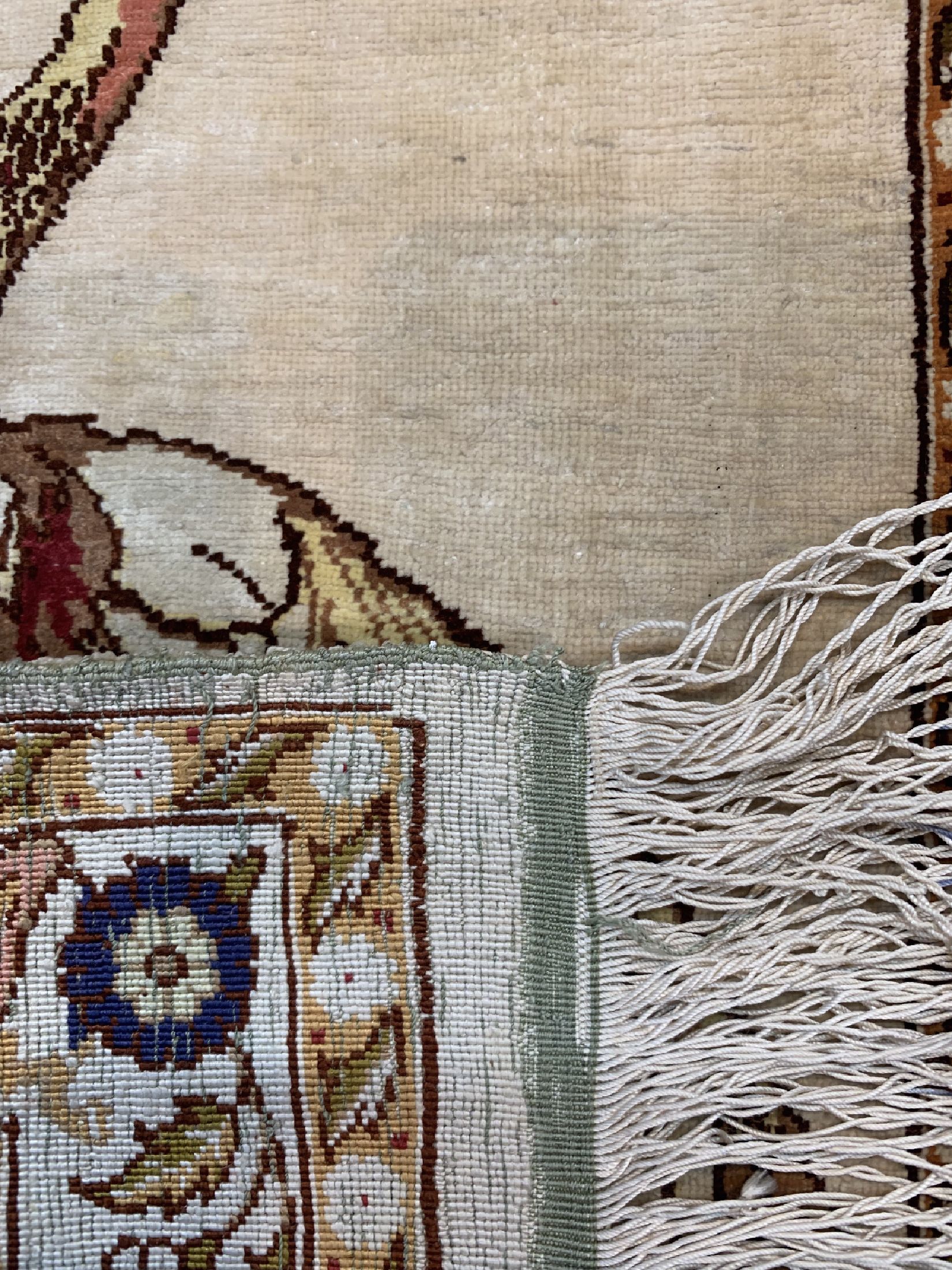 Detail c: Hereke Seide fein, Türkei, um 1960, reine Naturseide, ca. 53 x 37 cm, ca. 1,0 Mio. Kn/qm, EHZ: 1-2