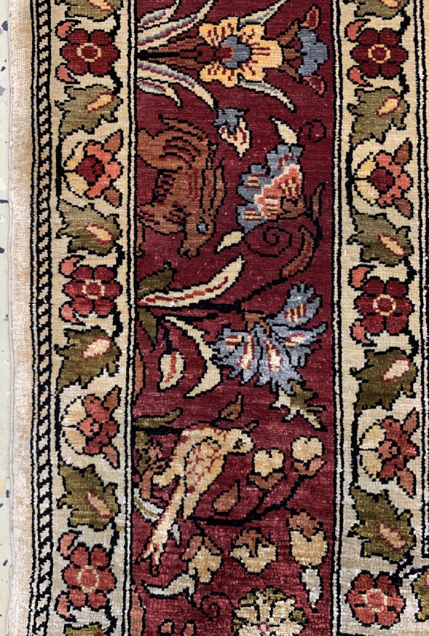 Detail c: Hereke Seide fein, Türkei, um 1950, reine Naturseide, ca. 96 x 63 cm, ca. 1,0 Mio. Kn/qm, EHZ: 1-2