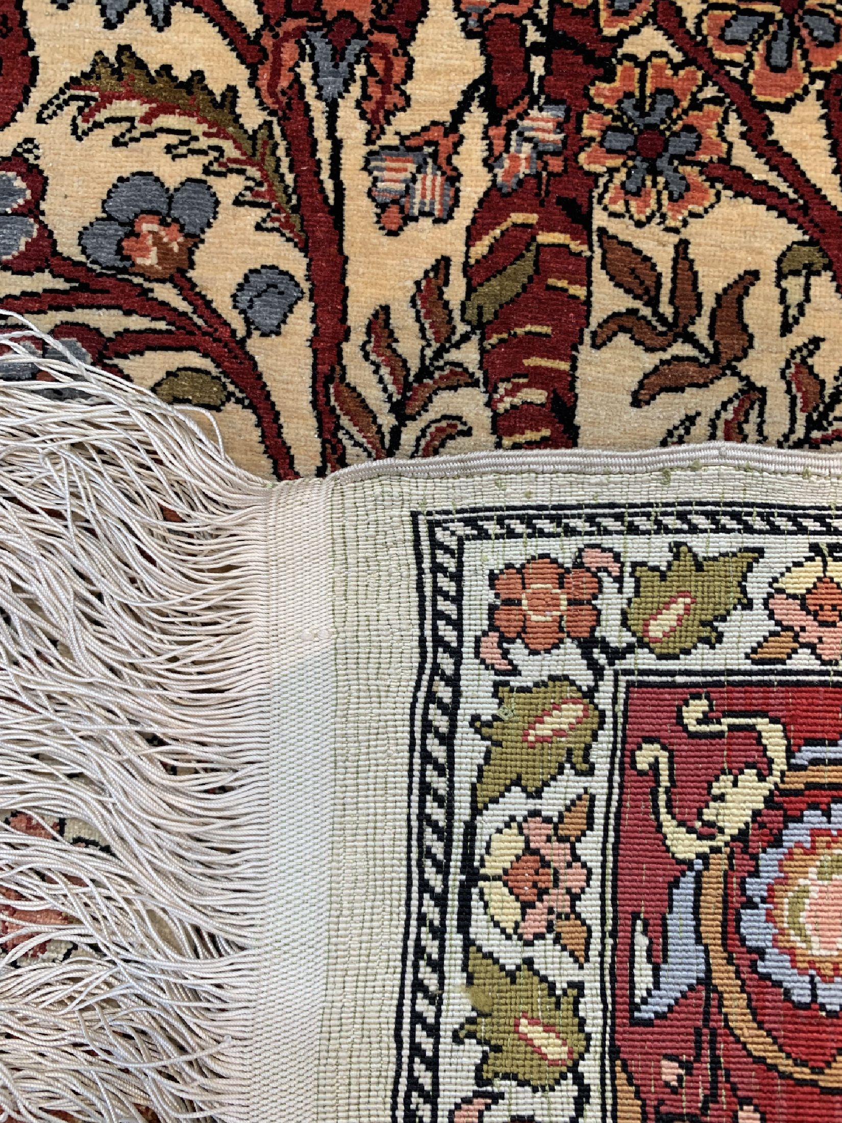 Detail d: Hereke Seide fein, Türkei, um 1950, reine Naturseide, ca. 96 x 63 cm, ca. 1,0 Mio. Kn/qm, EHZ: 1-2