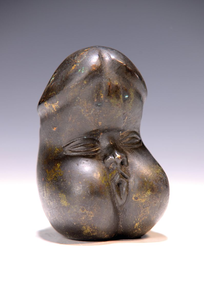 Unbekannter zeitgenössischer Bildhauer, Bronzeskulptur, männliches Geschlechtsteil mit Gesicht, äsopische Darstellung, schwarz-braunpatiniert, l. ...