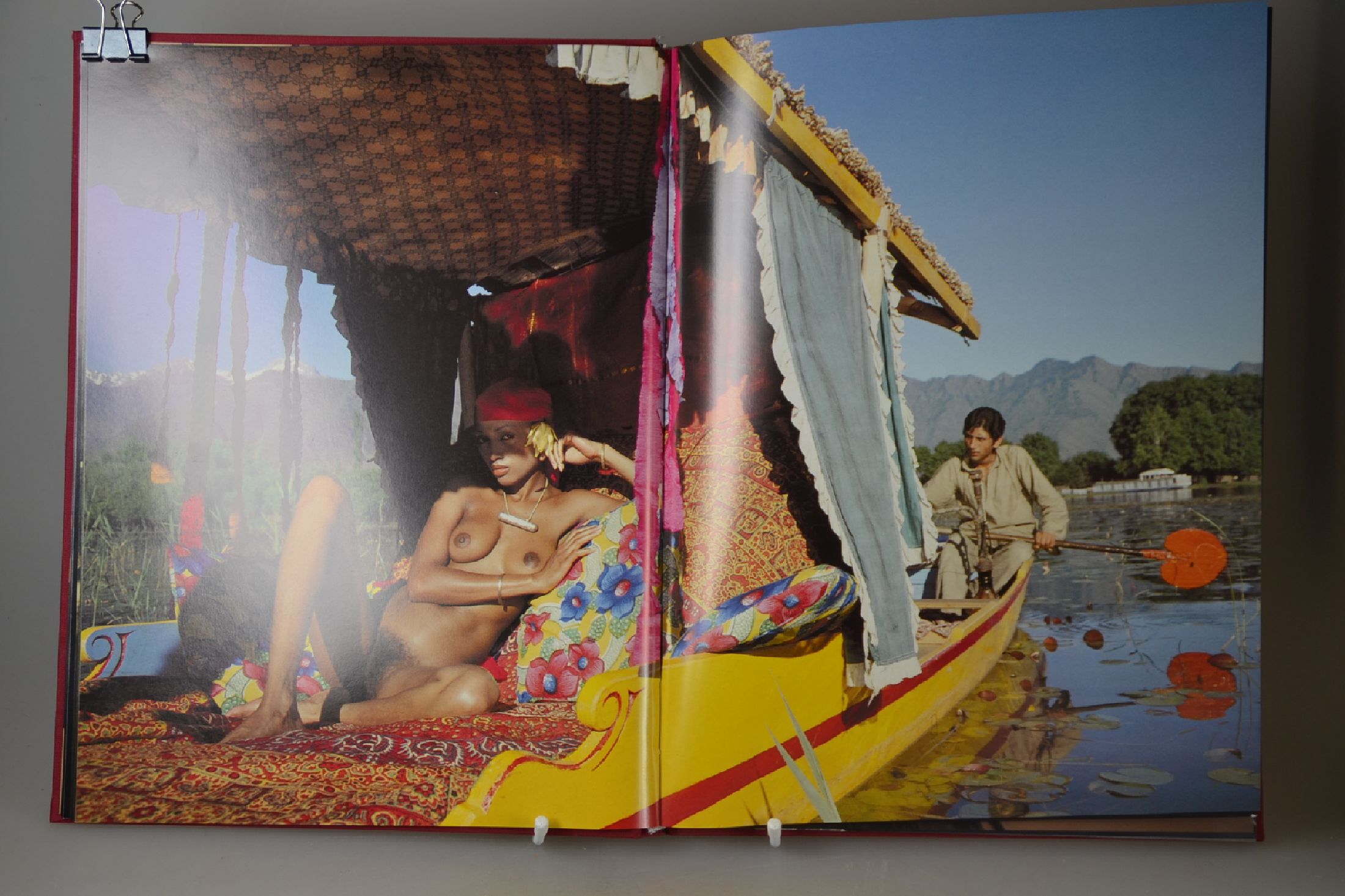 Detail g: Konvolut aus 5 Bildbänden: erotische Kunst & Fotografie, 4 Bände Aktfotografie in Farbe, Hironobu Nozawa "Demolition. Yuki Touma", 2004, ...