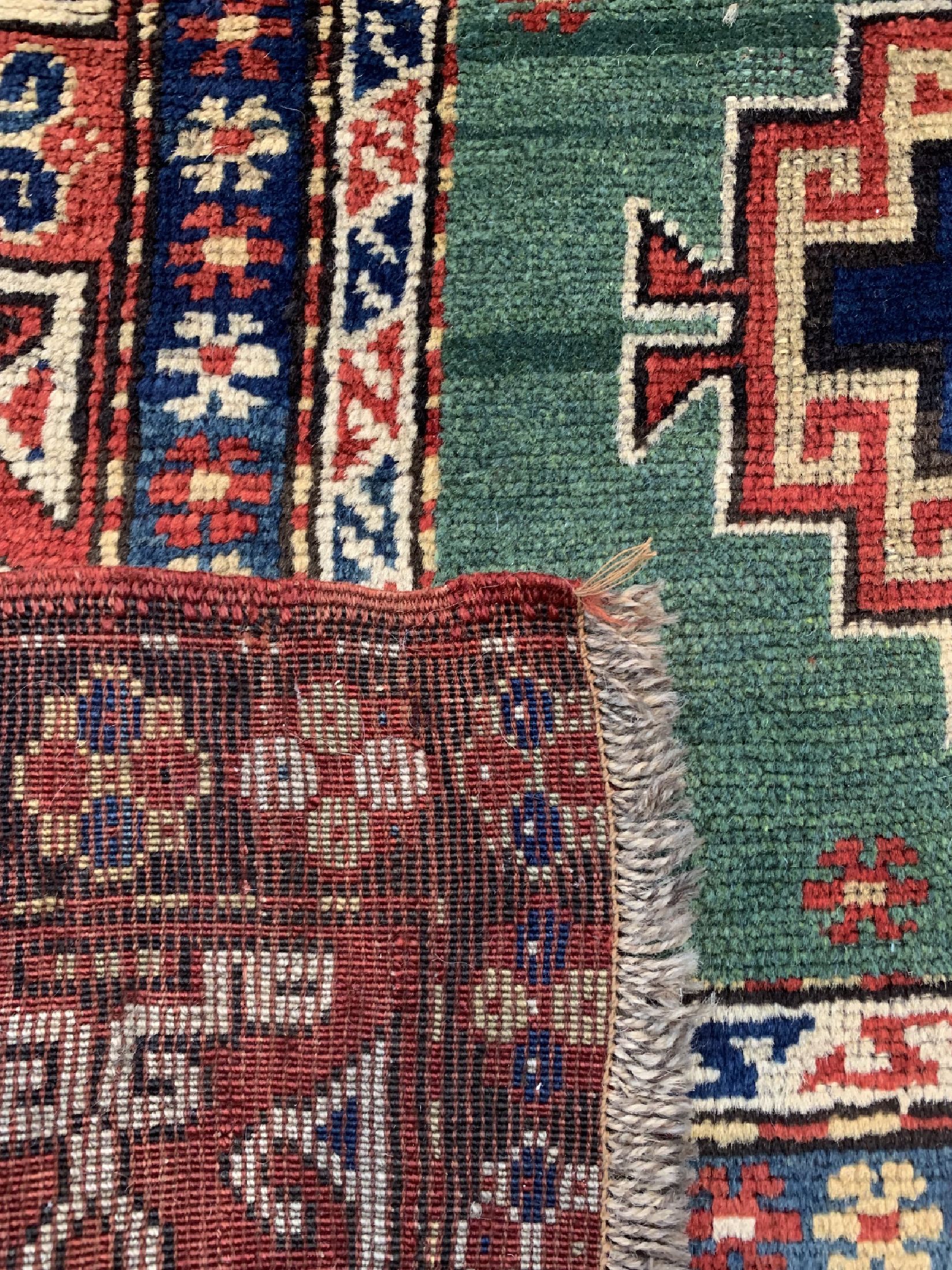 Detail d: Antiker Kazak, Kaukasus, 19.Jhd, Wolle auf Wolle, ca. 290 x 120 cm, verkürzt, EHZ: 2-3