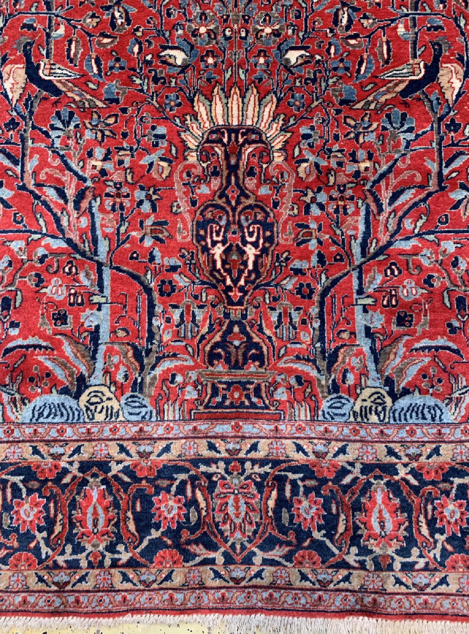 Detail b: Antiker Manchester Keschan, Persien, um 1900, Manchester Korkwolle, ca. 204 x 133 cm, EHZ: 1-2, eine Seite Fransen erneuert, restauriert.