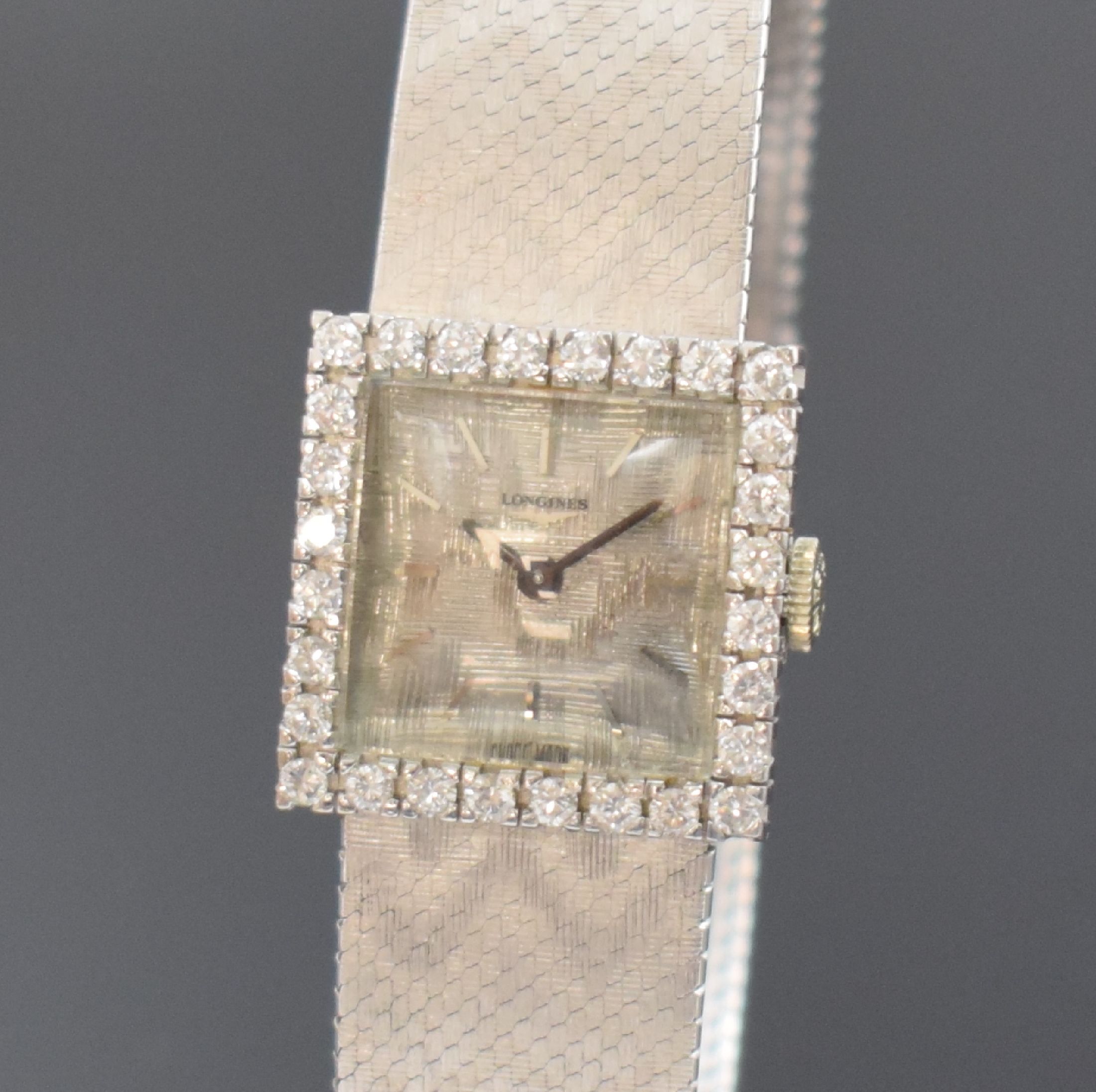 Detail a: LONGINES Damenarmbanduhr in WG 750/000 mit Diamanten, Schweiz um 1966, Handaufzug, 2- teil. Geh., Boden aufgedr., Lünette aufwendig m. Diamanten ...