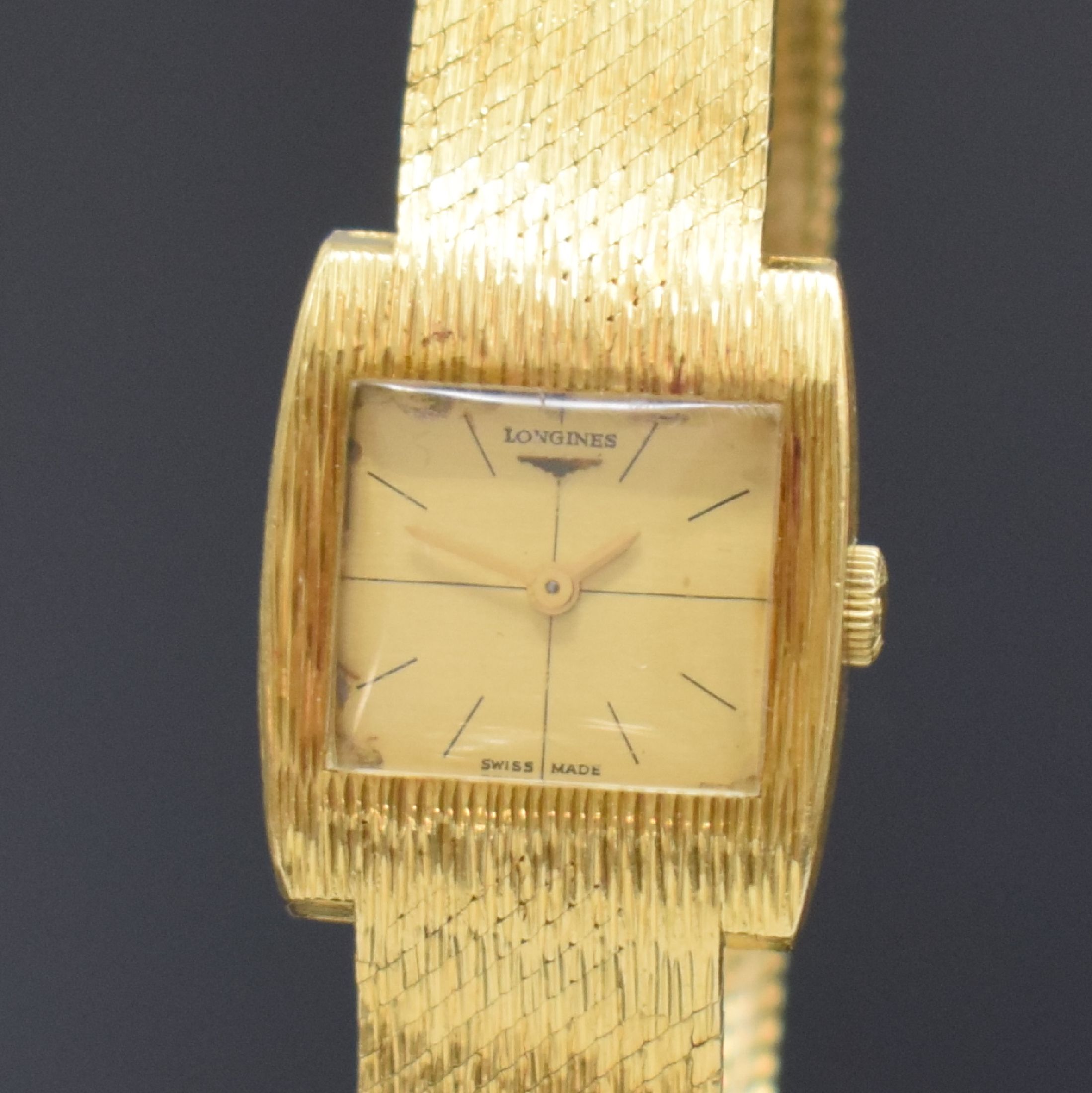 Detail a: LONGINES Damenarmbanduhr in GG 750/000, Schweiz um 1967, Handaufzug, 2-teil. Geh., Boden aufgedr., Milanaiseband, gold. Zifferbl. altersbed. fl., ...