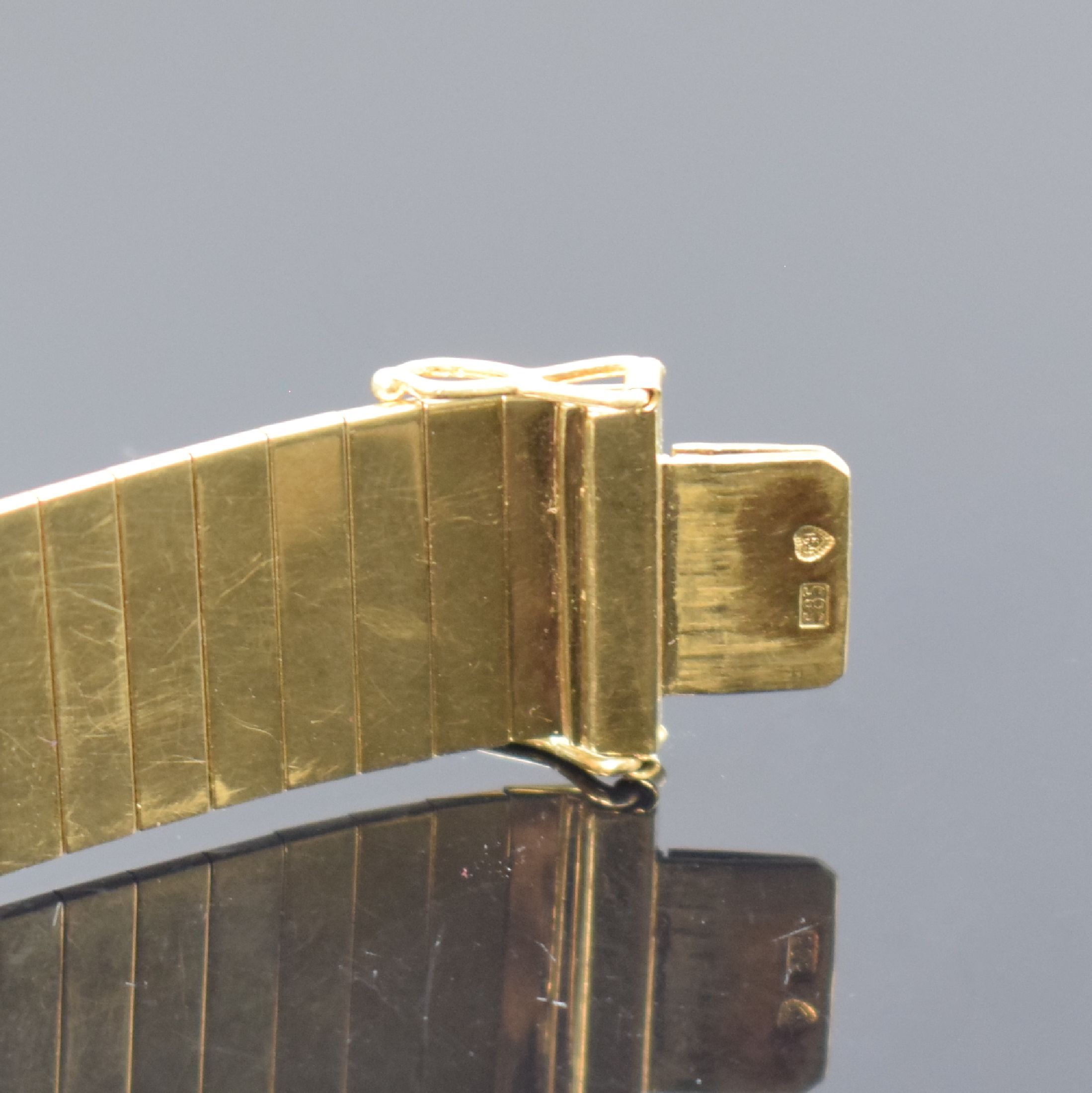 Detail b: LONGINES / RECORD Damenarmbanduhr in GG 585/000, Schweiz um 1965, Handaufzug, neutr. Geh., Boden aufgedr., neutr. Band in GG 585/000, Schließe m. ...