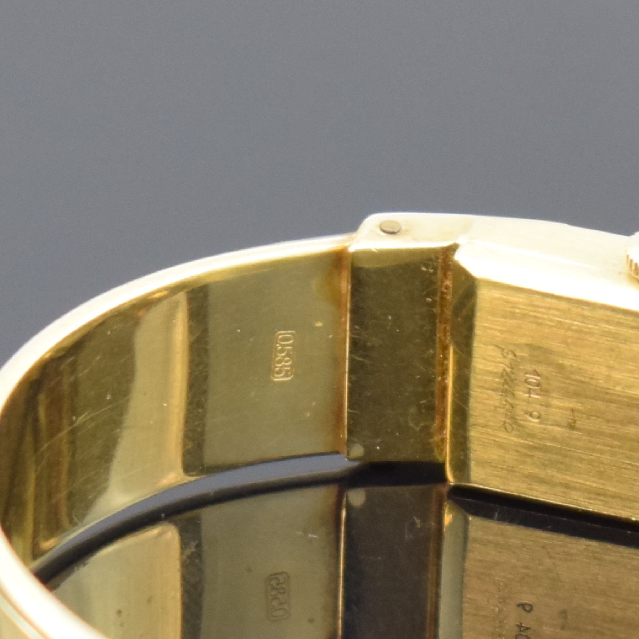 Detail c: CERTINA Damenspangenuhr in GG 585/000, Schweiz um 1960, Handaufzug, 2-teil. Gehäuse, Boden aufgedr., bewegl. Spange in GG 585/000 dell., silb. ...