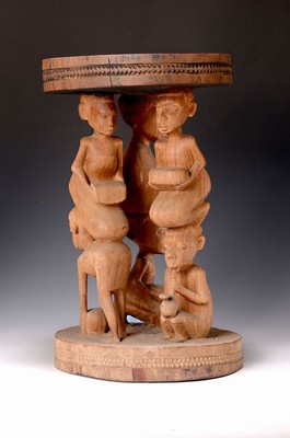 Image 26622638 - Stool, probably Makonde, Tanzania, 2nd half ofthe 20th century, wood carved in three dimensions, body made up of three pairs of figures stacked vertically, traces of age, h. 44 cm