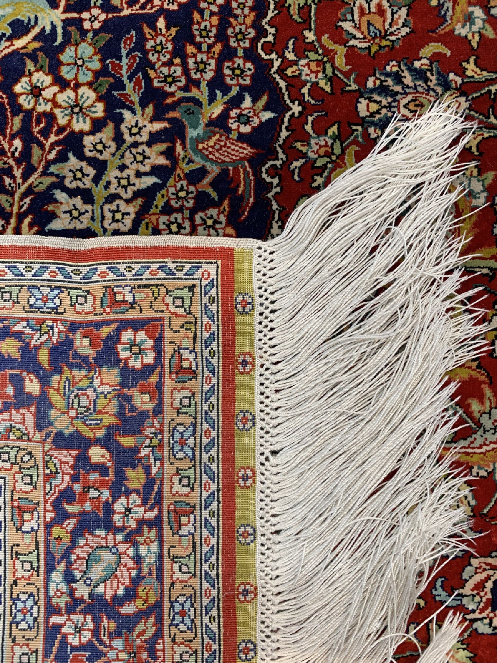 Detail d: Hereke Seide sehr fein, China, ca. 50 Jahre, reine Naturseide, ca. 93 x 63 cm, ca. 1,7 Mio. Kn/qm, EHZ: 1