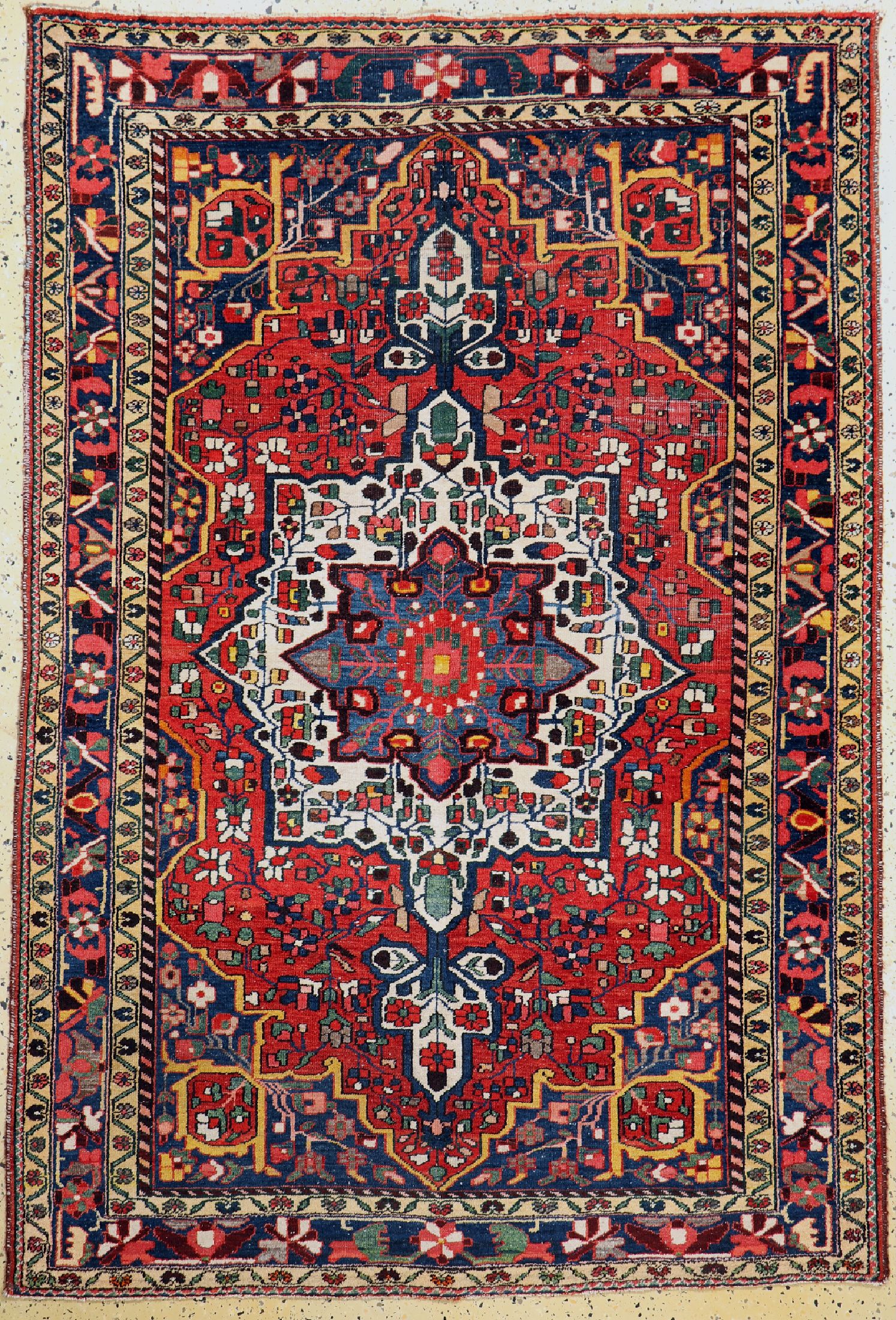 Bachtiar alt, Persien, um 1950, Wolle auf Baumwolle, ca. 196 x 136 cm, EHZ: 3
