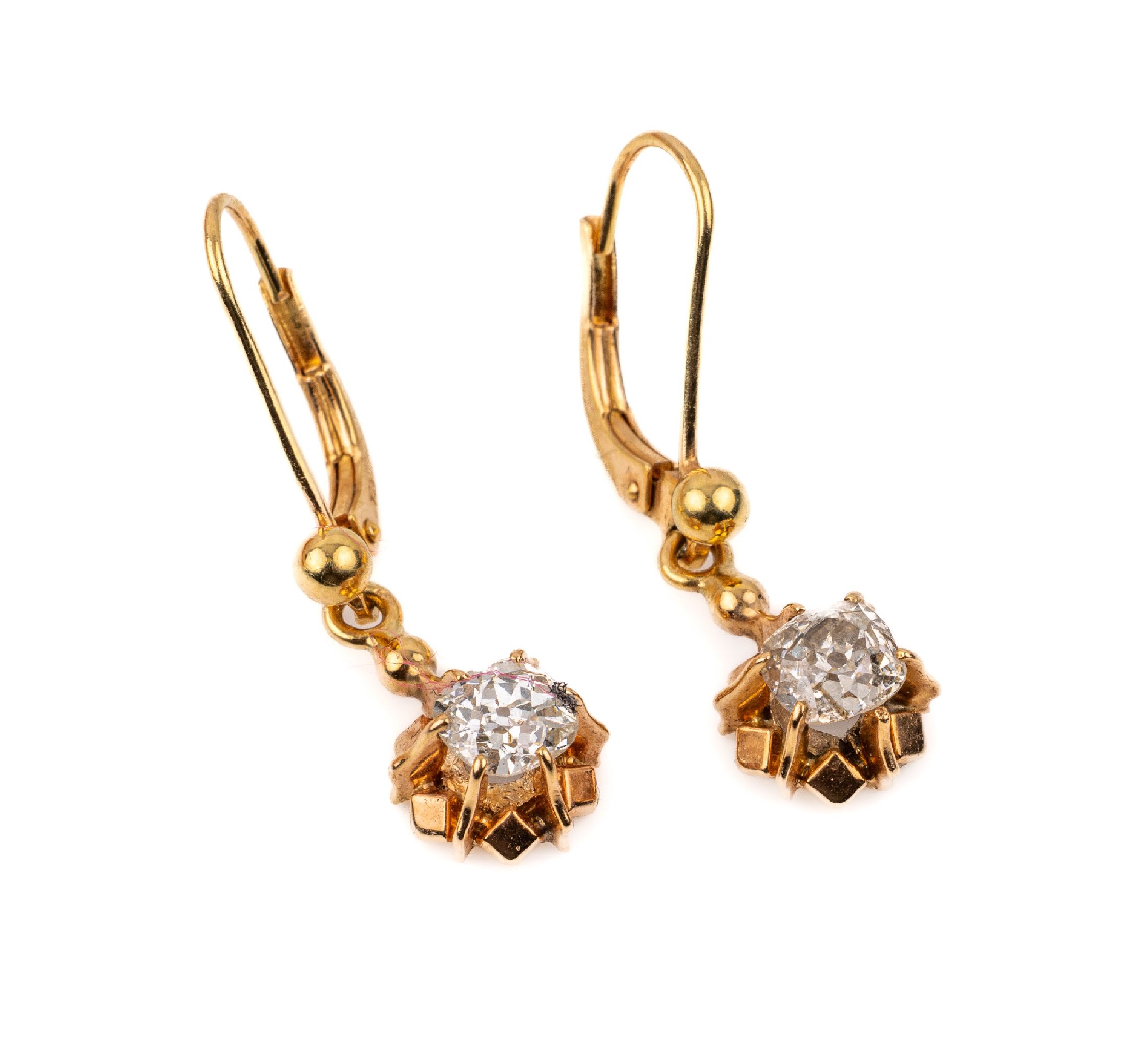Paar 14 kt Gold Diamant-Ohrgehänge, GG 585/000, 2 Altschliffdiamanten in RG gefasst zus. ca. 1.0 ct l.get.-get.Weiß/p, ca. 3.4 g, L. ca. 3 cm