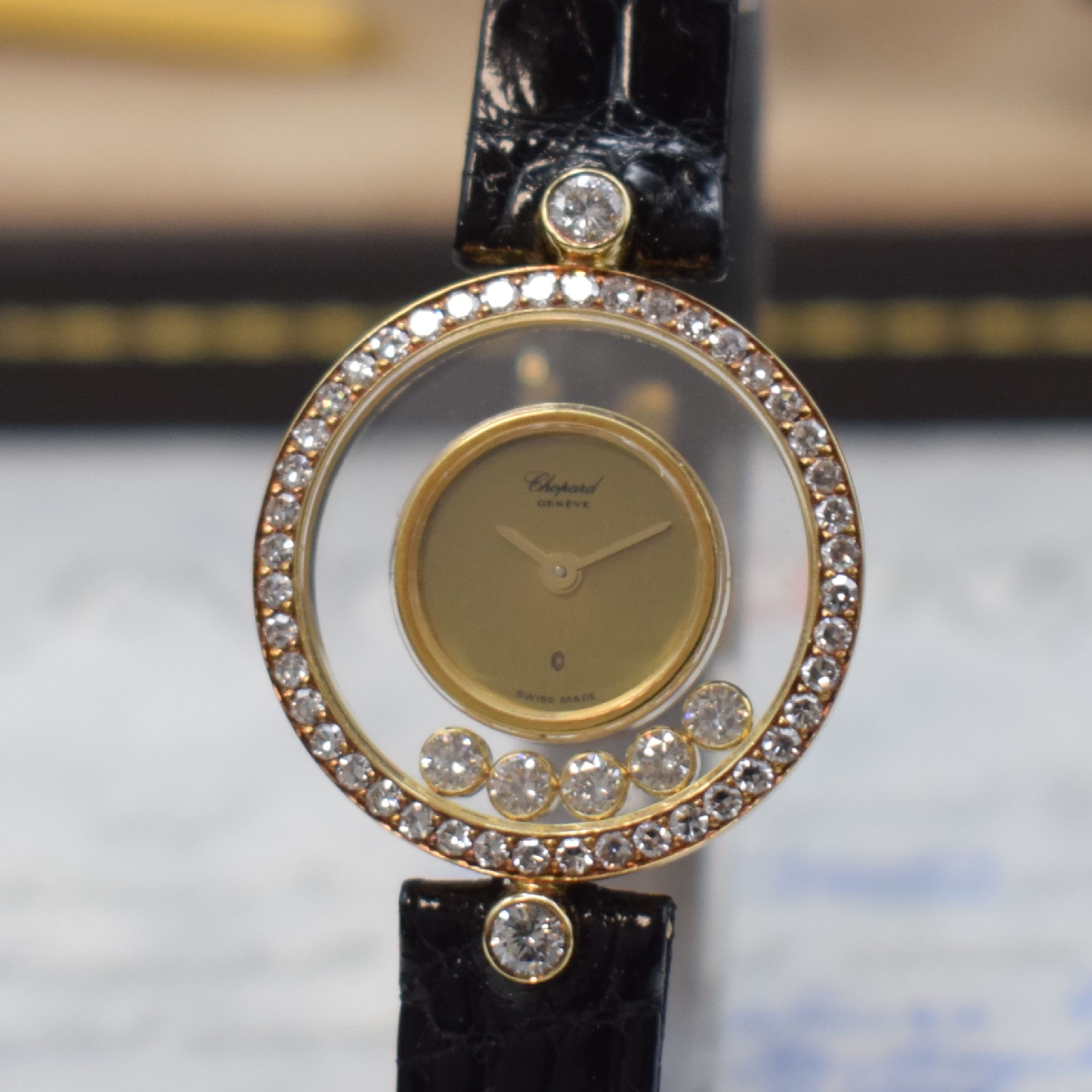 Detail a: CHOPARD Happy Diamonds Damenarmbanduhr in GG 750/000 mit Diamanten Referenz 4052, quarz, beids. vergl. Geh., Lünette und Bandanstöße m. Diamanten, ...