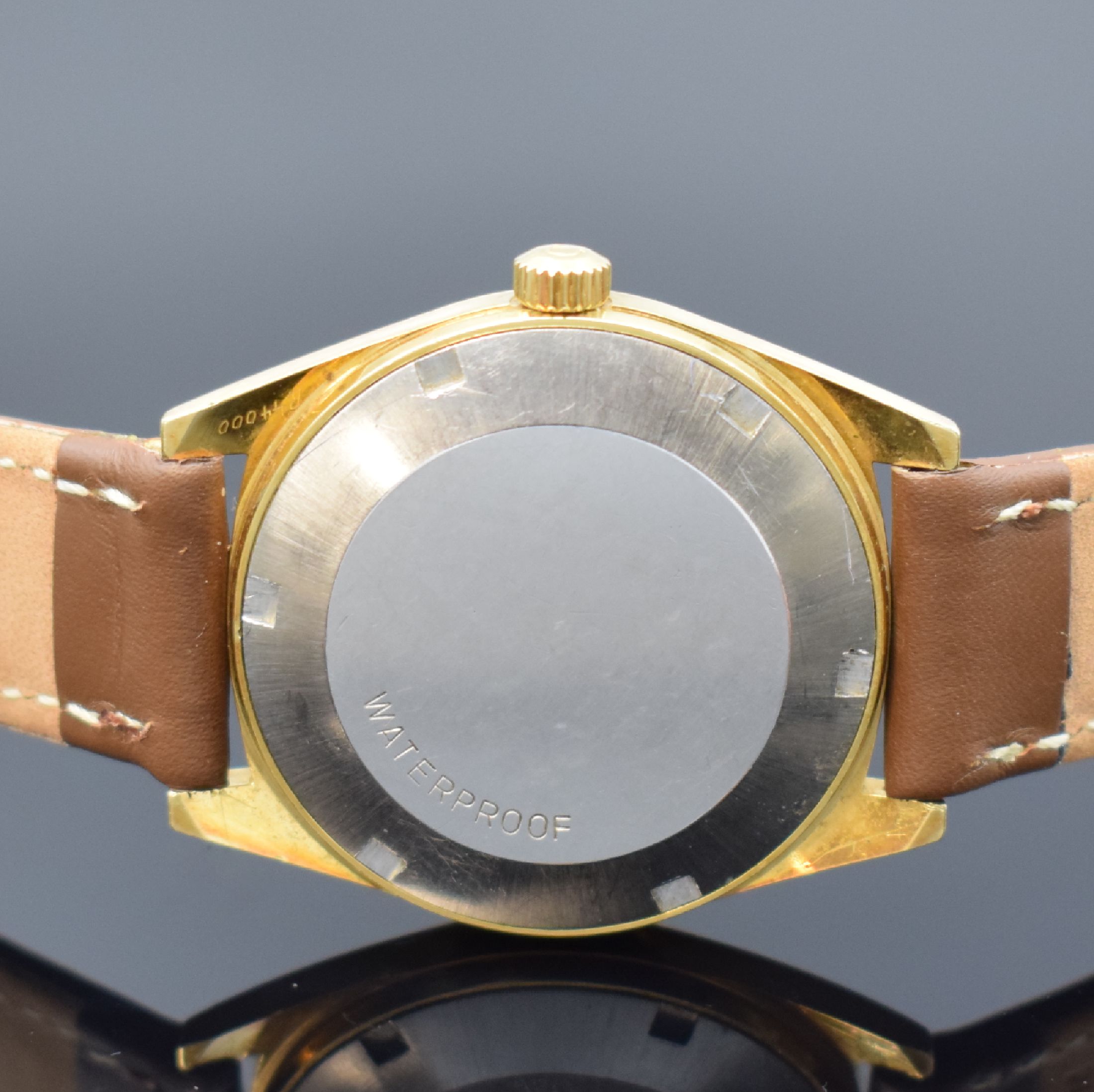 Detail c: OMEGA Geneve Herrenarmbanduhr Referenz 165.041, Schweiz um 1968, Automatik, verg. Gehäuse, geschr. Stahlboden, verg. Zifferbl. m. aufges. Std.-Ind., ...