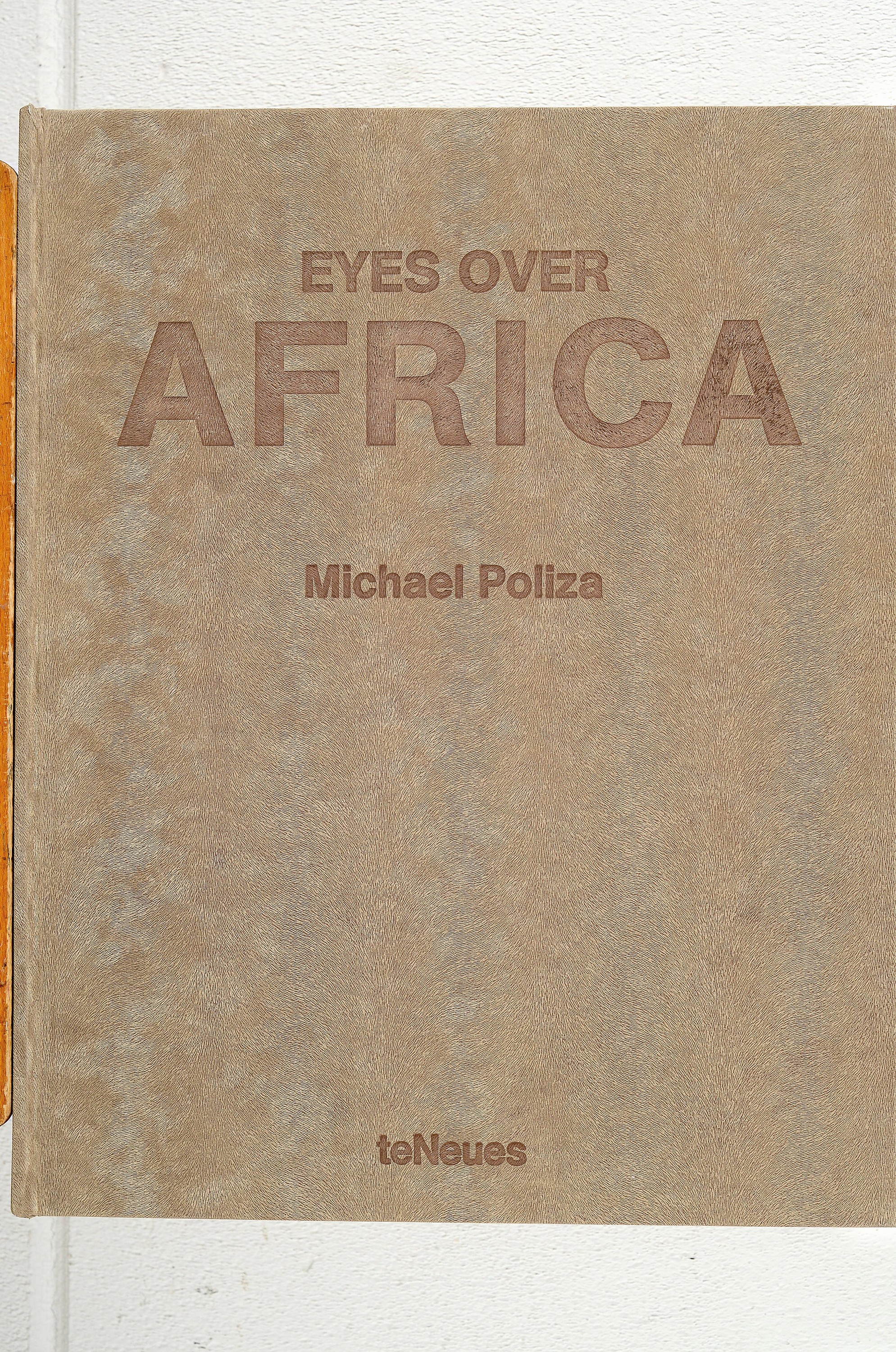 Detail k: Michael Poliza (geb. 1958 Hamburg): Eyes over Africa, Kempen, TeNeues 2000, limitierte Auflage Ed. 203/300, Titel handsigniert, 504 S., in orig. ...