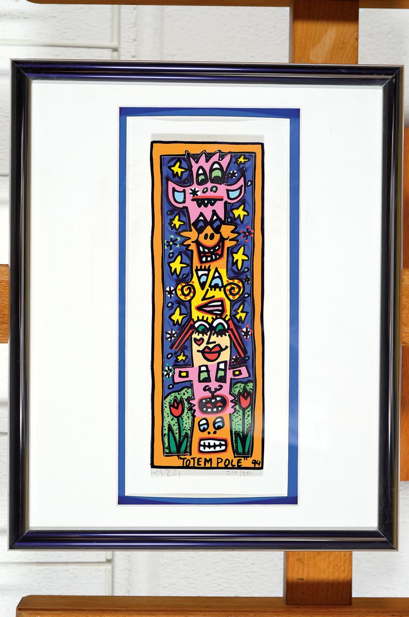 Detail k: James Rizzi, 1950-2011, "Totem Pole", handsign., num. 210/350, dat. 94, unter Glas gerahmt, gesamt ca. 30x24 cm