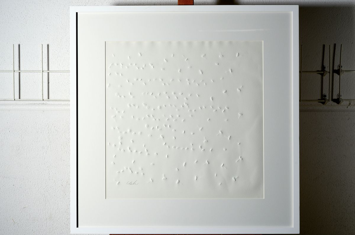 Detail k: Günther Uecker, geb. 1930, Prägedruck auf Kupferdruckbütten, kleine Auflage 60 Exemplaren zuzüglich 5 Künstler/Verleger -Exemplare, hier eines ...