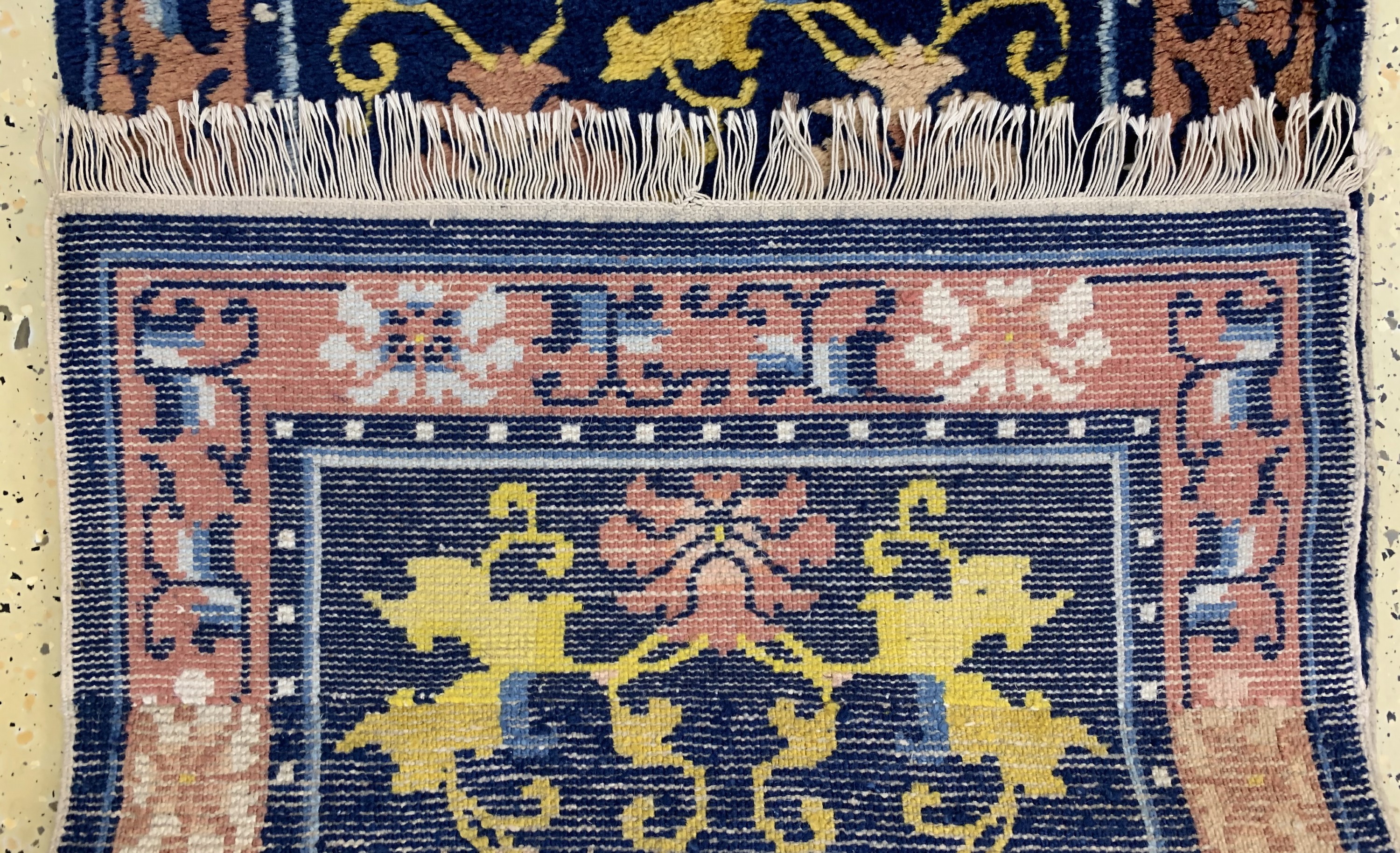 Detail d: Antiker Ning-Hsia, Westchina, Ende 19.Jhd, Wolle auf Baumwolle, ca. 155 x 61 cm, EHZ: 1-2 (Restauriert).
