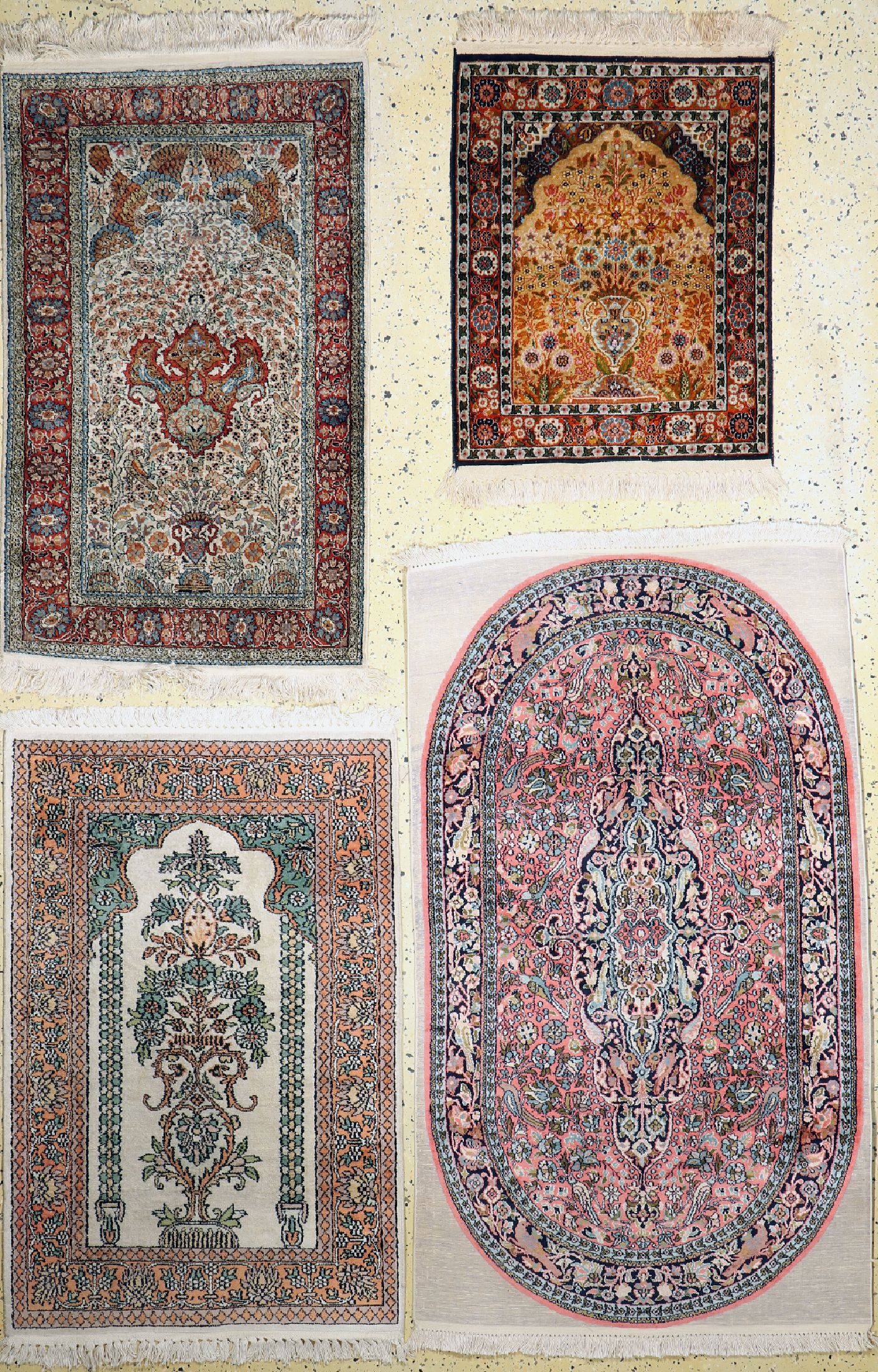 Konvolut 4 Kaschmir, Indien, ca. 40 Jahre, Kunstseide, ca. 155 x 90 cm, EHZ: 2