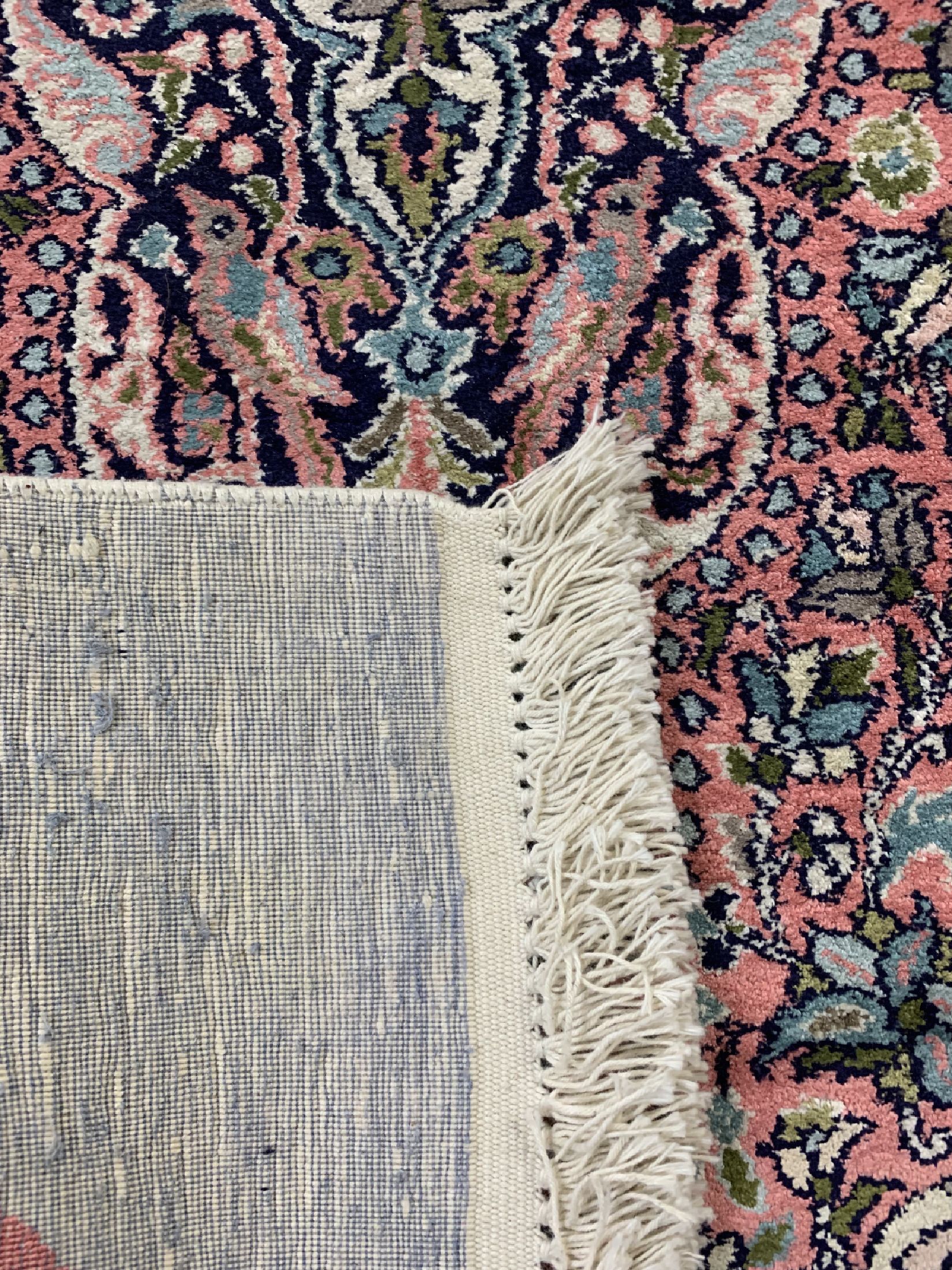 Detail d: Konvolut 4 Kaschmir, Indien, ca. 40 Jahre, Kunstseide, ca. 155 x 90 cm, EHZ: 2