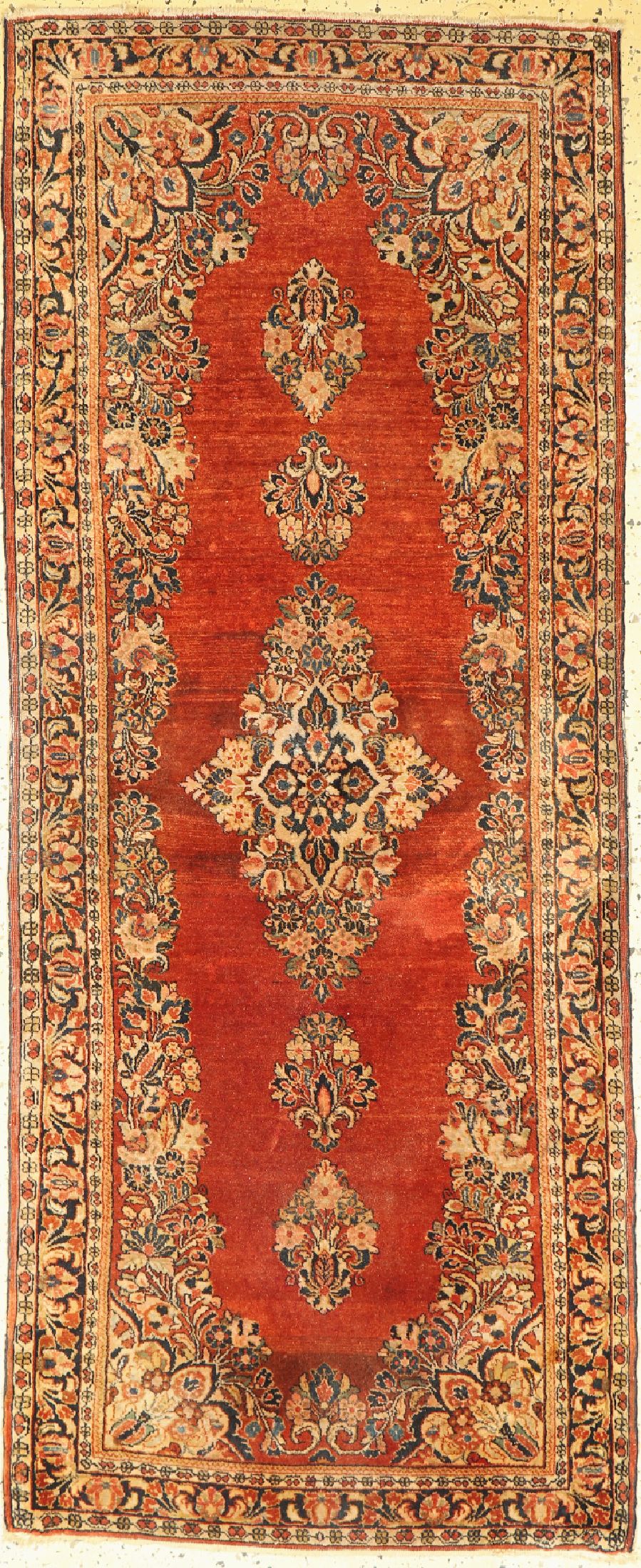 Us Re-Import Sarogh, Persien, um 1910/1920,Wolle auf Baumwolle, ca. 195 x 80 cm, EHZ: 2(Abrasch)