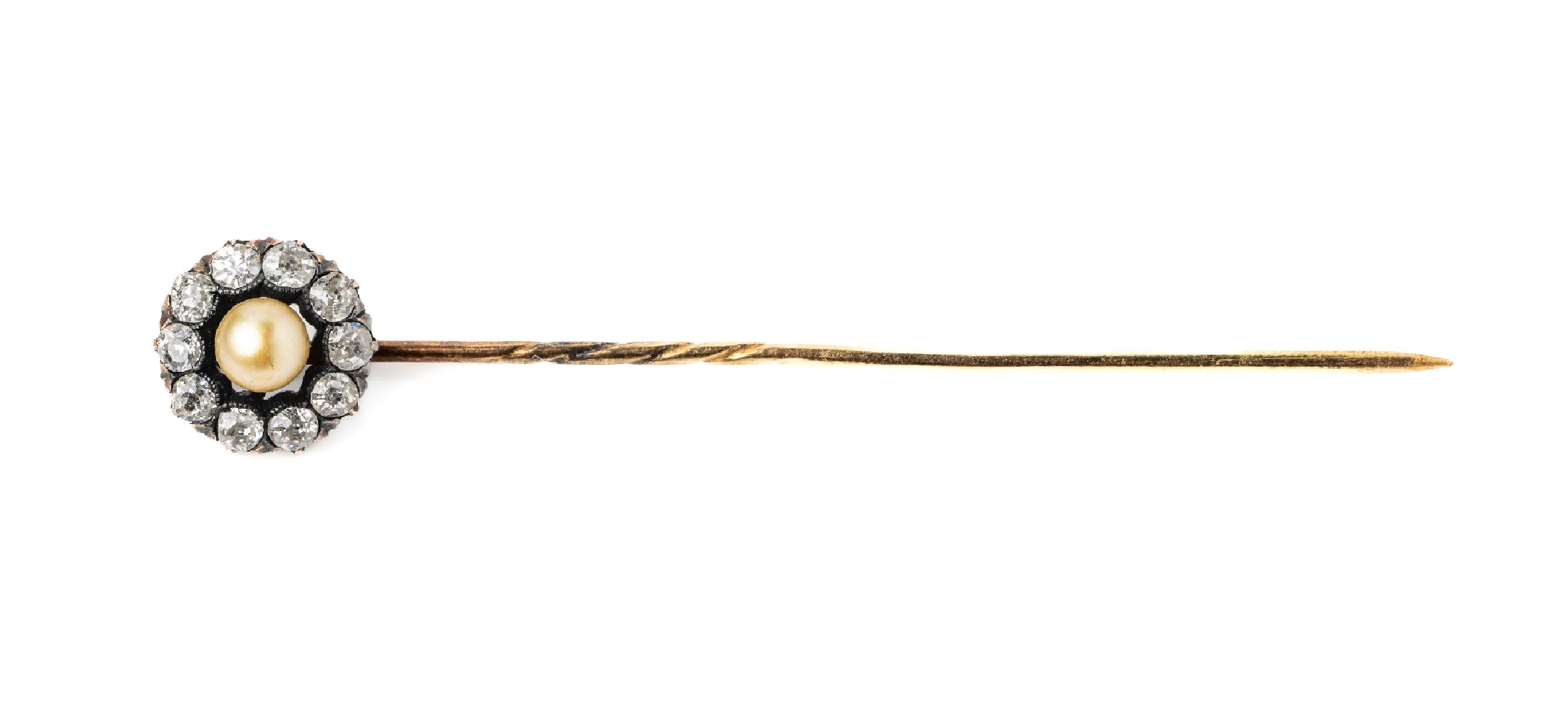 14 kt Gold Diamant-Krawattennadel, RG 585/000, um 1880, mittig Orientperle, umgeben von 10 Altschliff-Diamanten zus. ca. 1.0 ct Weiß/si