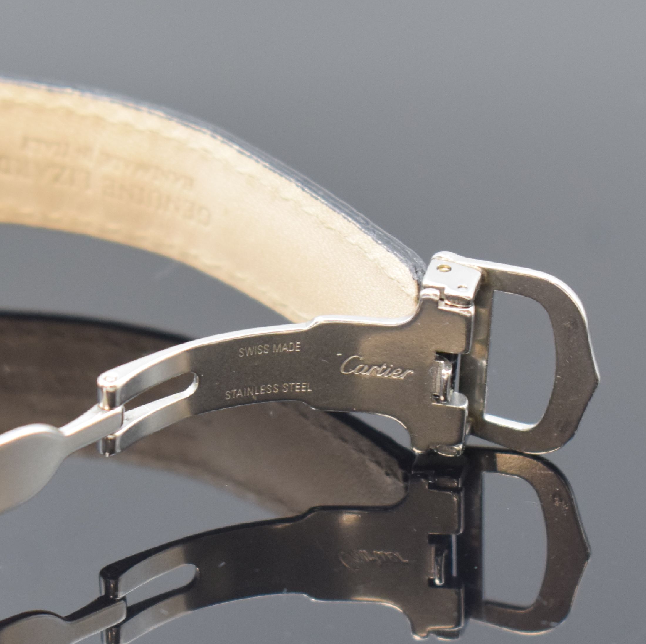 Detail b: CARTIER Santos Ronde Damenarmbanduhr, Schweiz um 1990, quarz, Edelstahl/Gold komb., Boden verschr., weißes Zifferbl. m. röm. Zahlen, gebl. Zeiger, ...