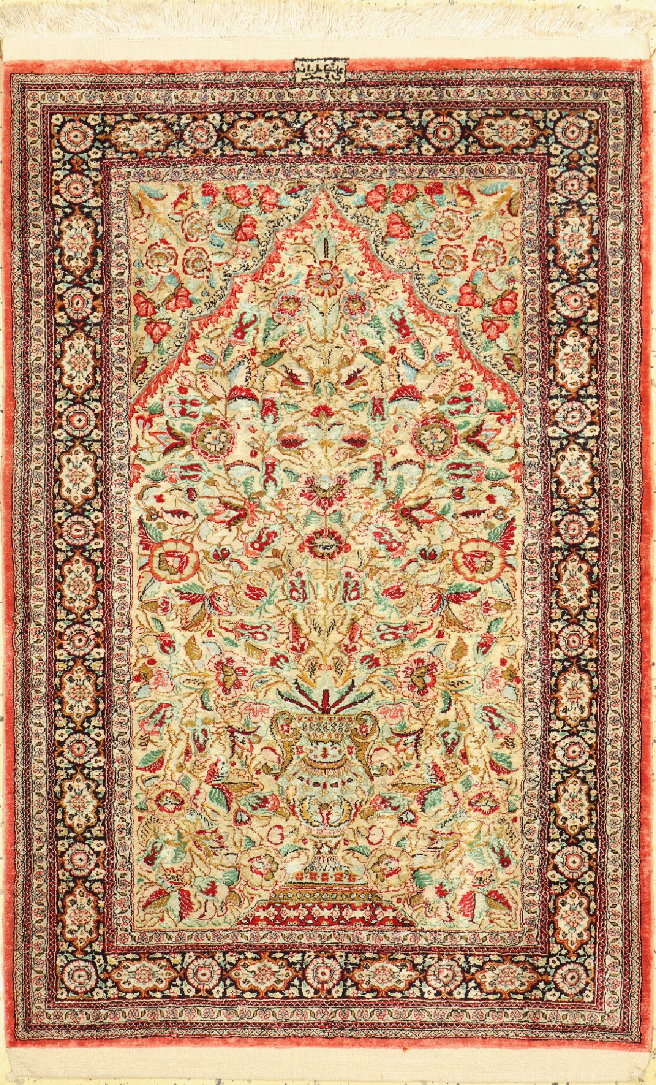 Ghom Seide, Persien, um 1950, reine Naturseide, ca. 128 x 85 cm, Reinigungsbedürftig, EHZ: 1-2