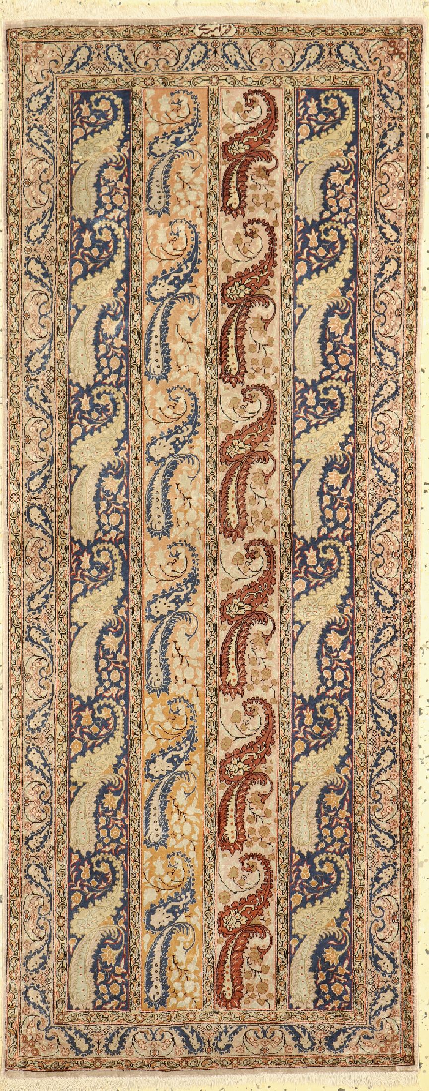 Ghom Seide fein Persien, signiert(Amiri), um 1960, reine Naturseide, ca. 148 x 59 cm, ca. 1,0 Mio. Kn/qm, Reinigungsbedürftig, EHZ: 1-2