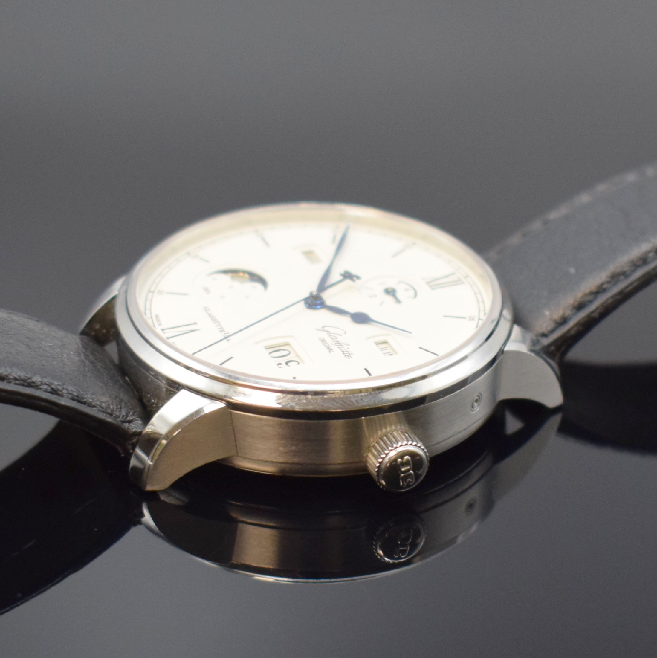 Detail c: GLASHÜTTE ORIGINAL Senator Excellence Herrenarmbanduhr mit ewigem Kalender in Stahl, Deutschland verk. lt. beil. Rechnung 08/2022, Automatik, beids. ...
