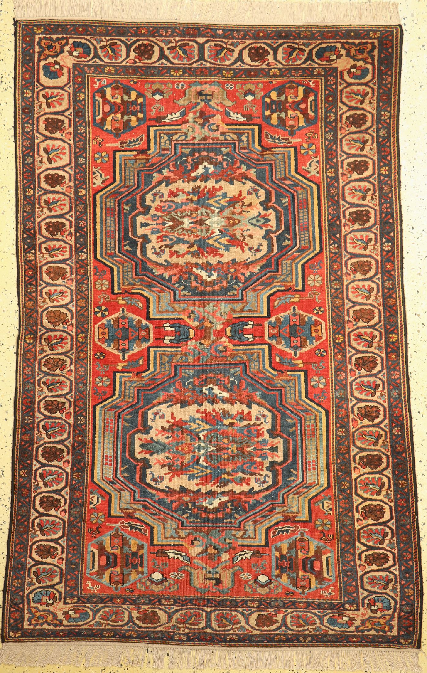 Bachtiar Golfarang, Persien, um 1930, Wolleauf Baumwolle, ca. 215 x 134 cm, Fransen erneuert, EHZ: 2