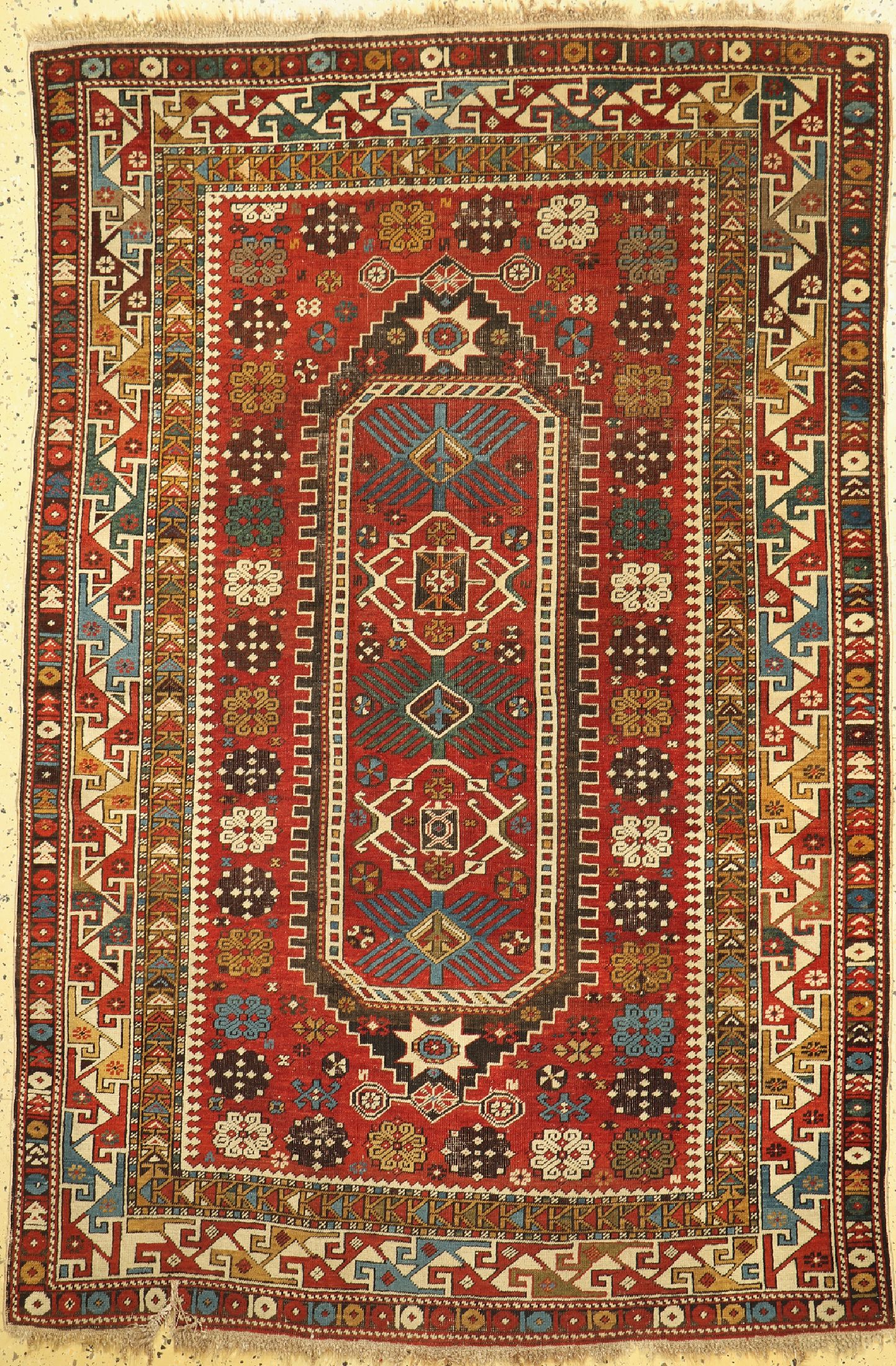 Schirwan antik, Kaukasus, 19.Jhd, Wolle aufWolle, ca. 197 x 133 cm, 8 cm Riss, EHZ: 3